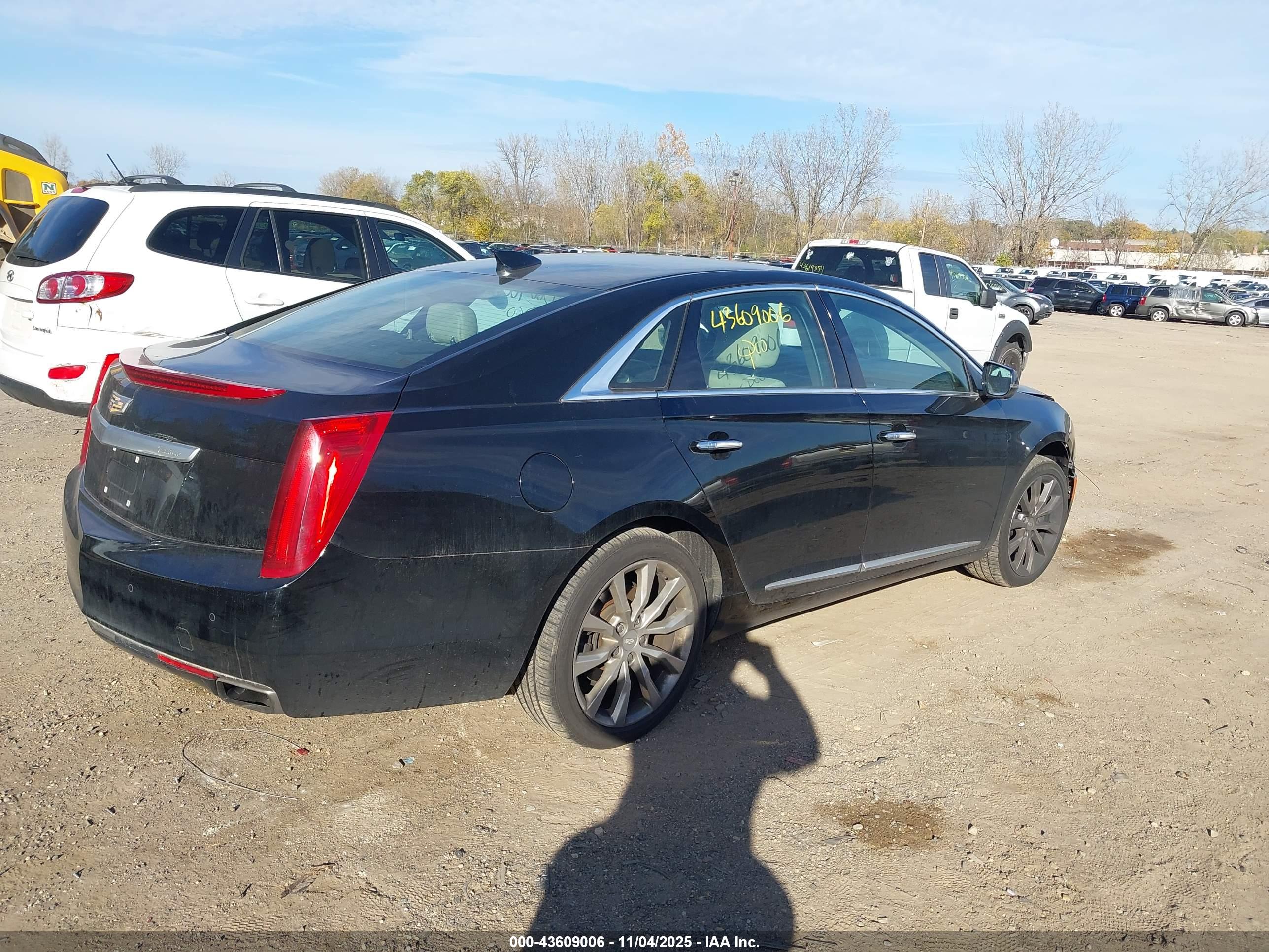 CADILLAC XTS image 4