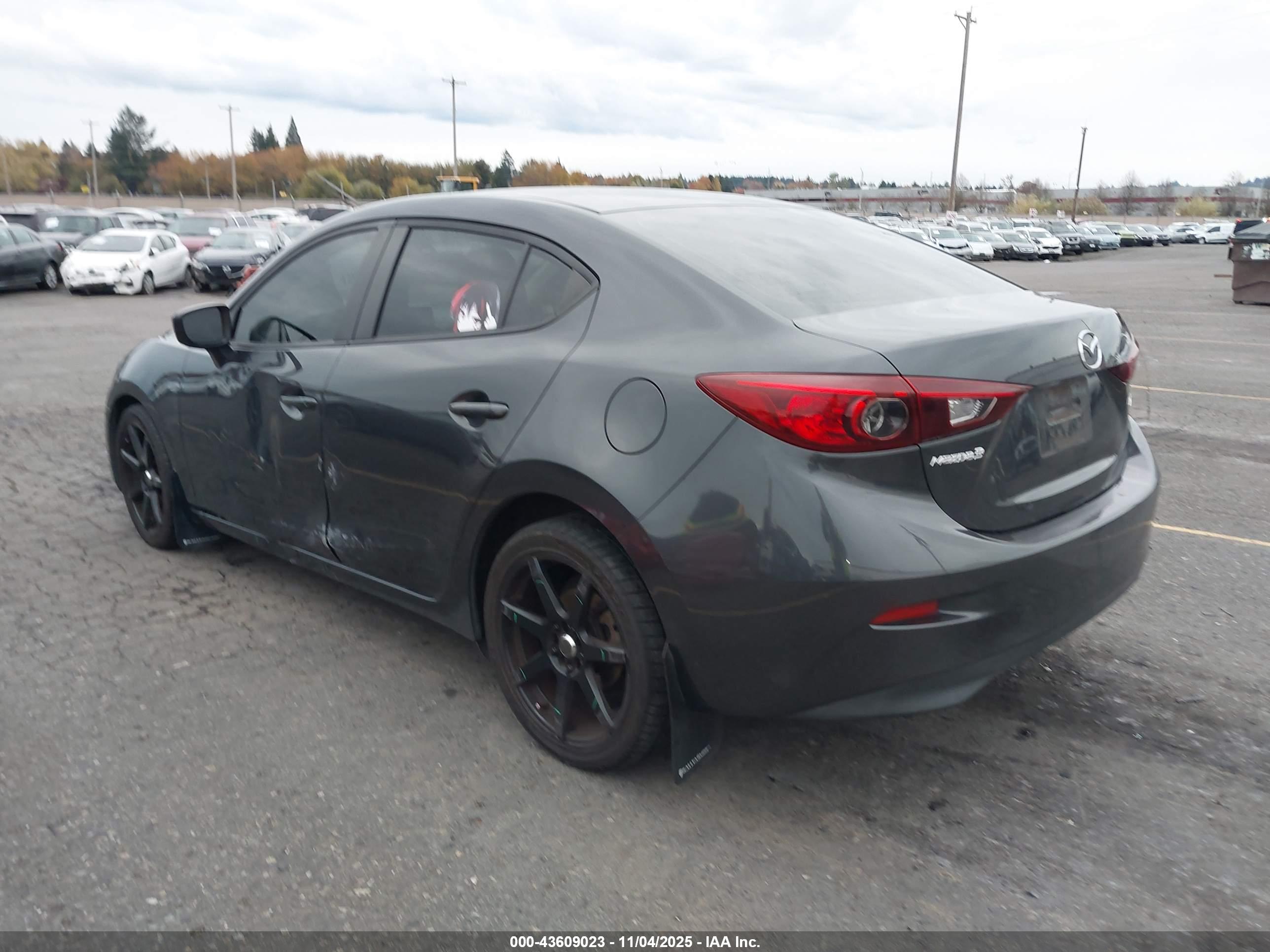 MAZDA MAZDA3 image 3