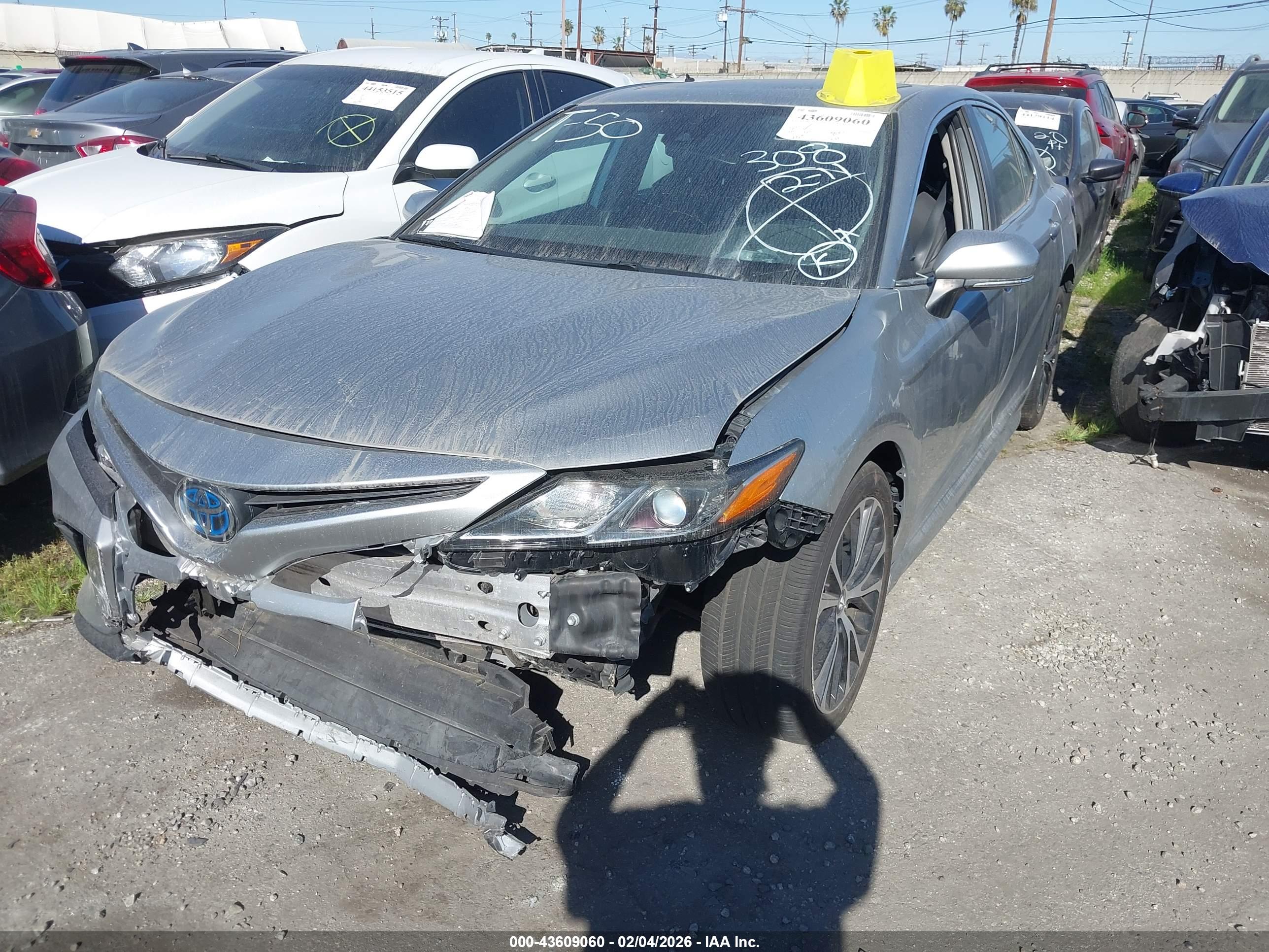 TOYOTA CAMRY image 2
