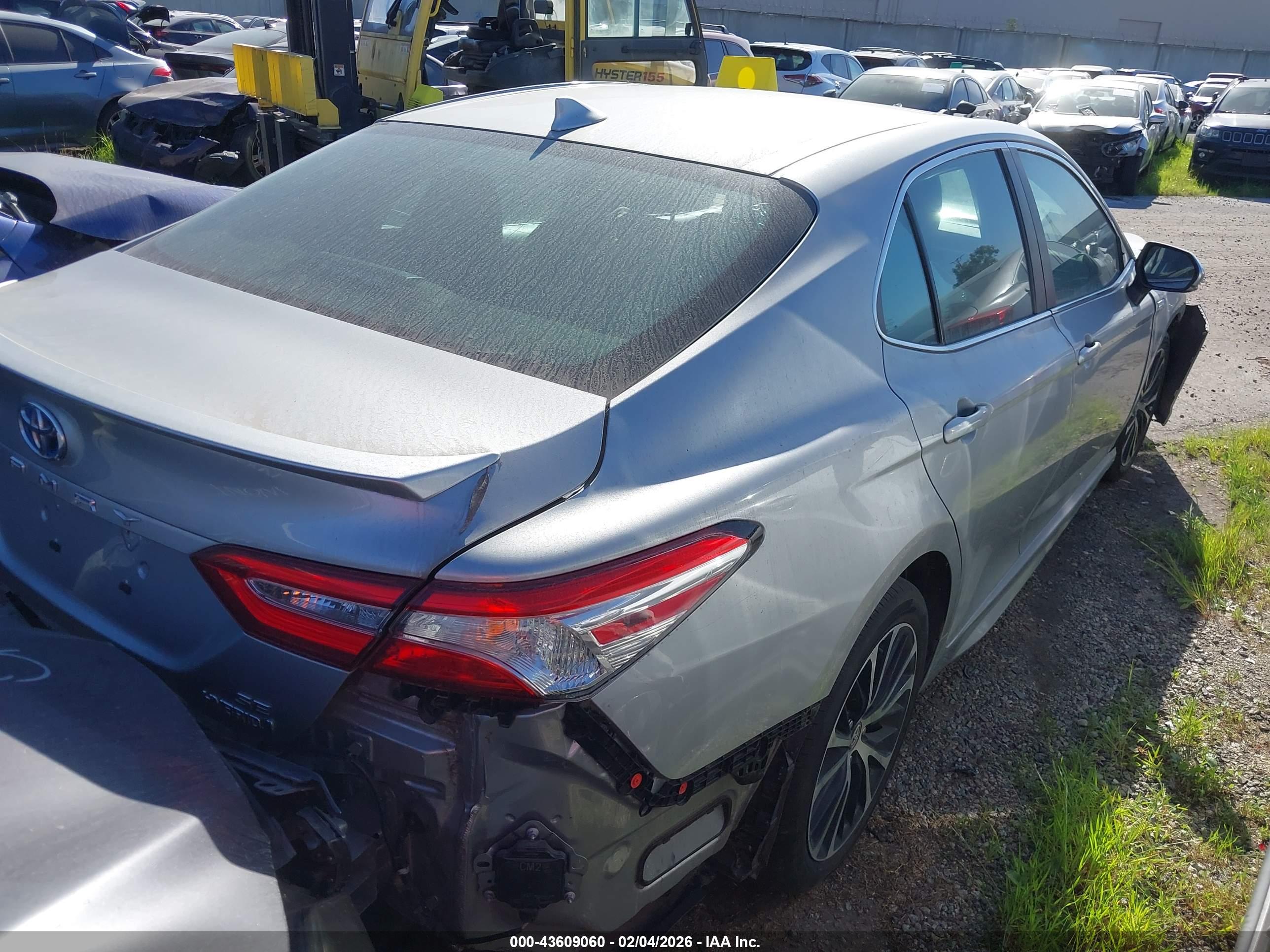 TOYOTA CAMRY image 4