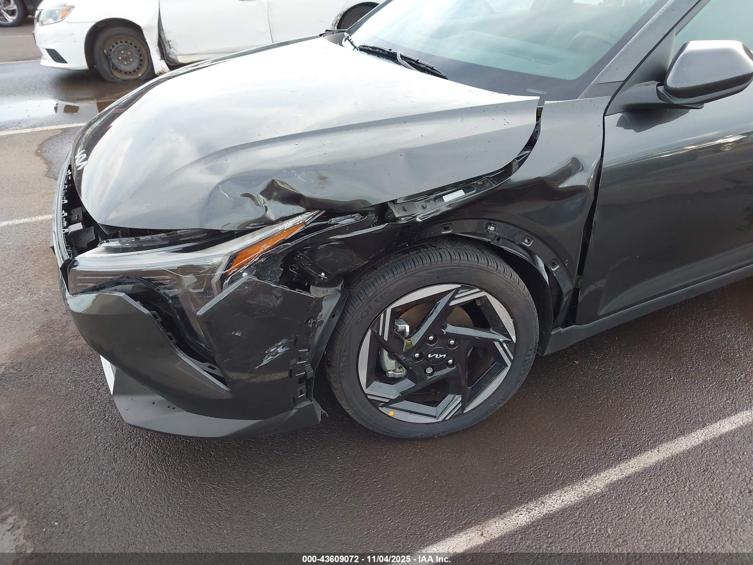 KIA K4 image 6