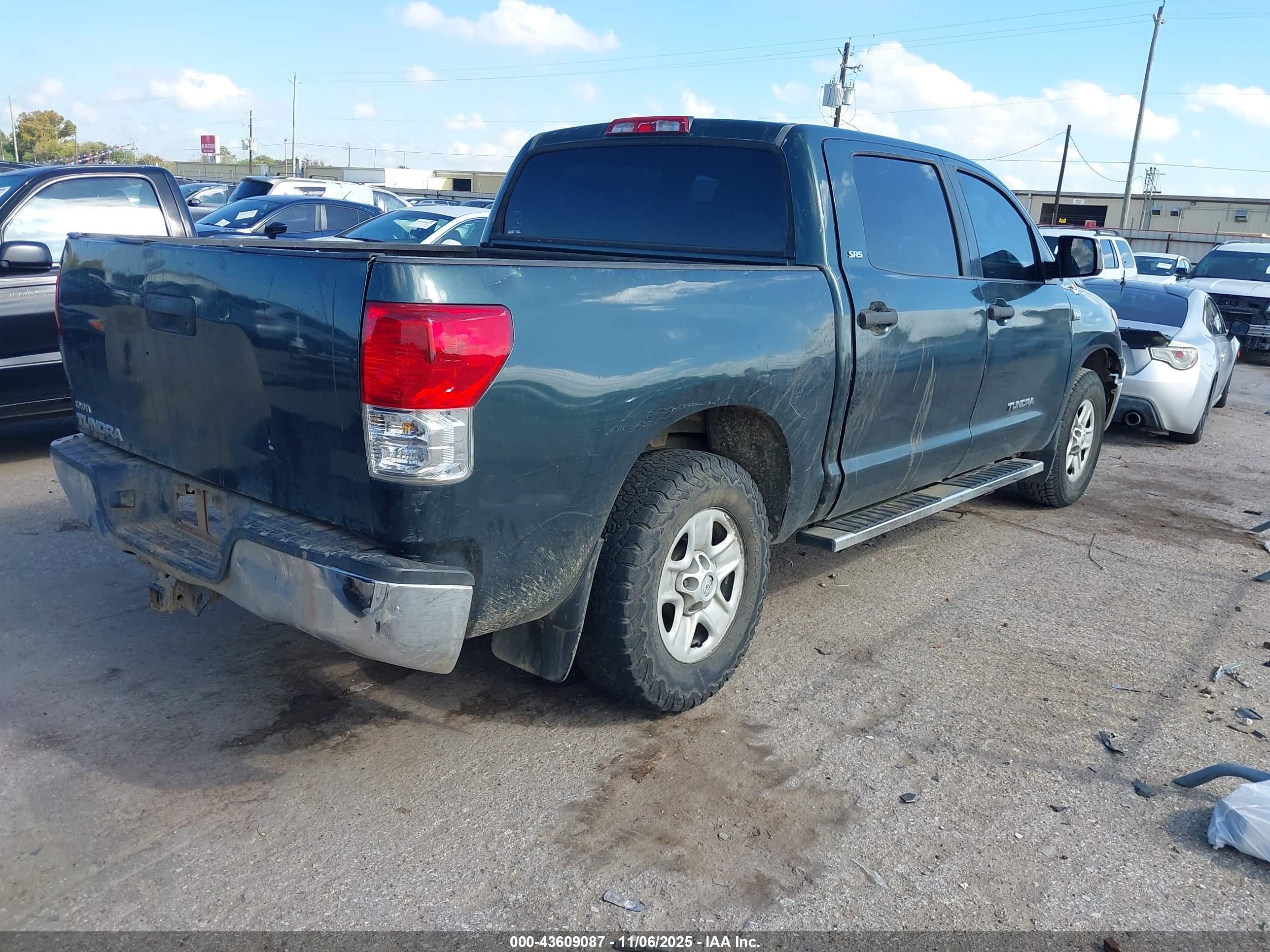 TOYOTA TUNDRA image 4