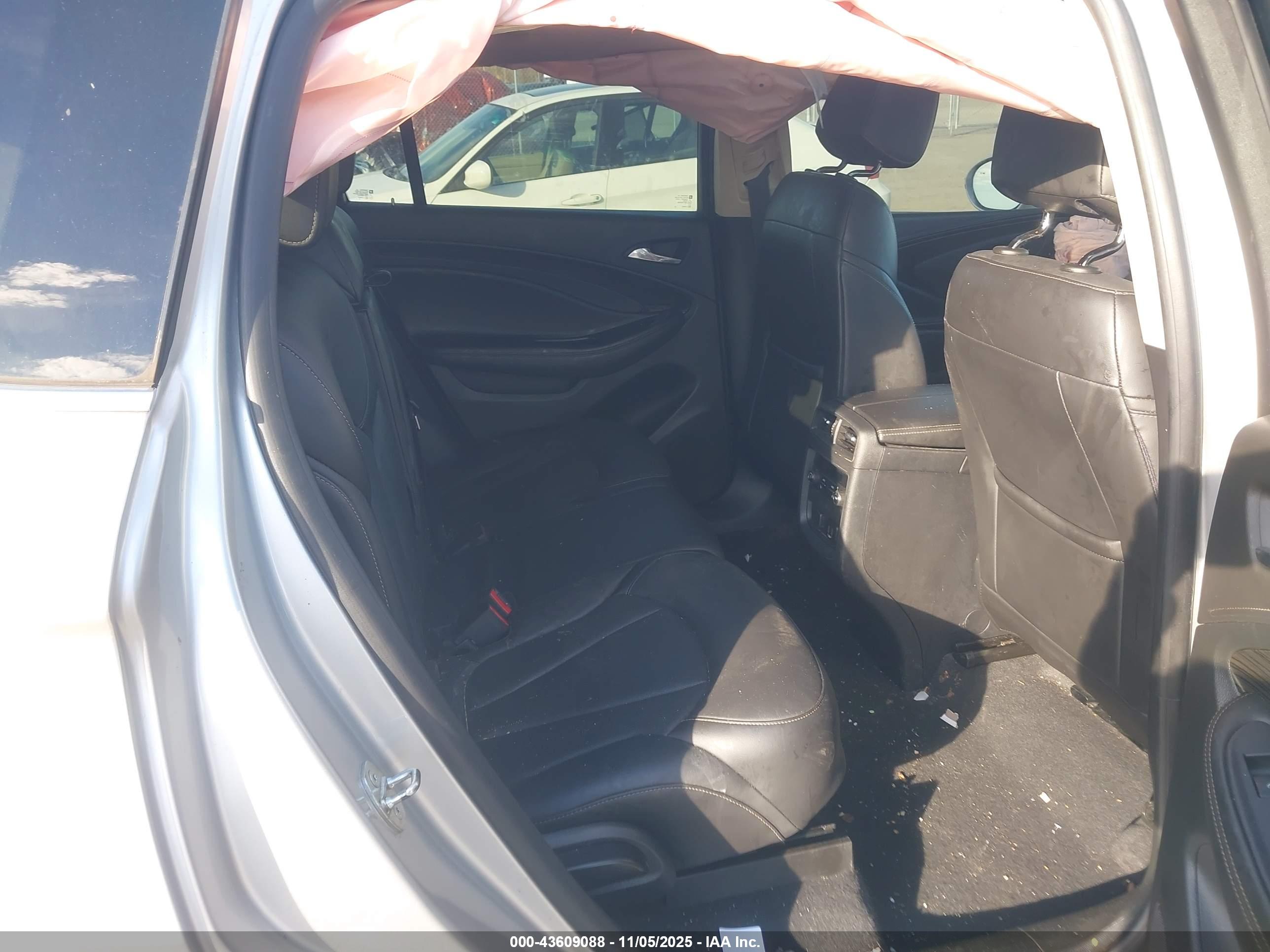 BUICK ENVISION image 8