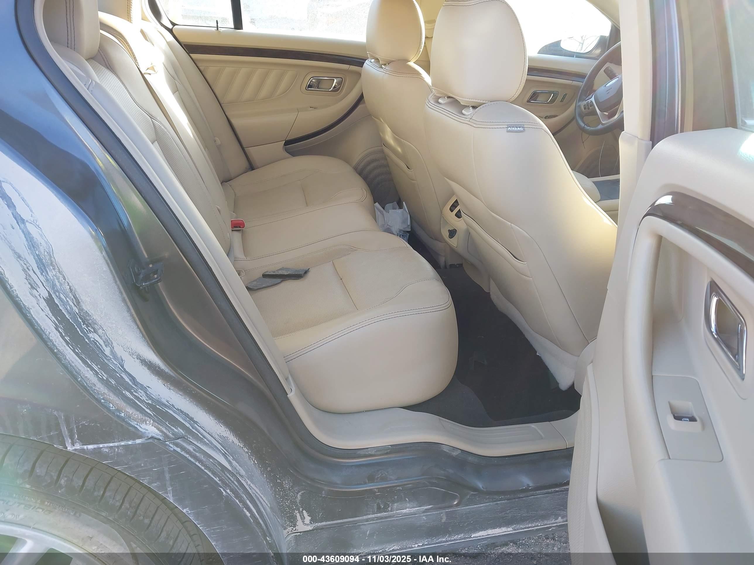 FORD TAURUS image 8
