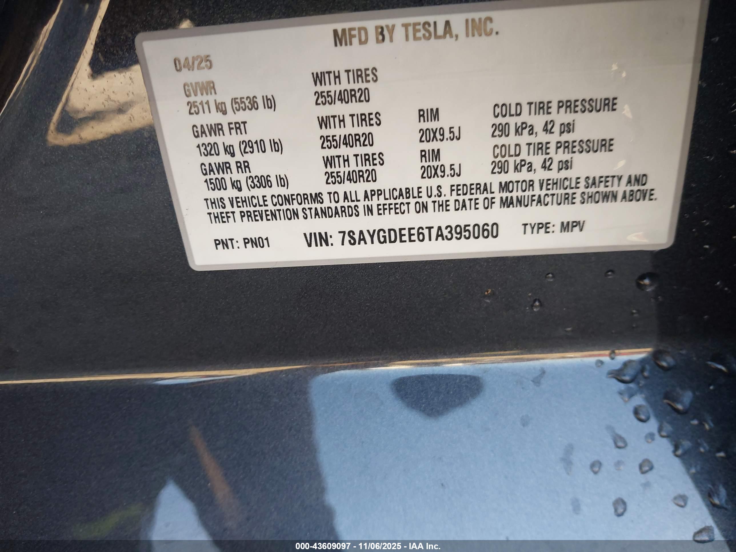 TESLA MODEL image 9