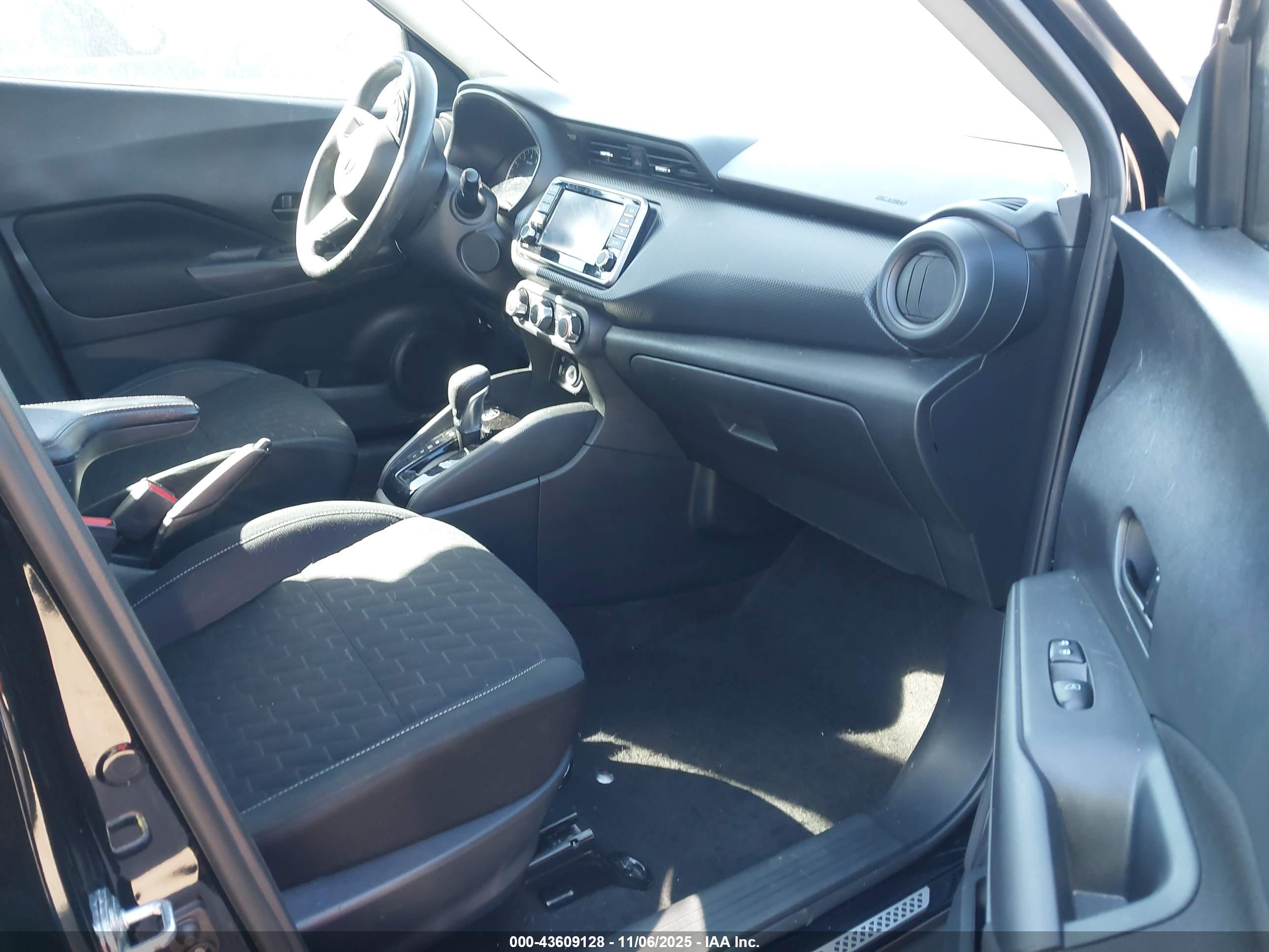 NISSAN KICKS image 5