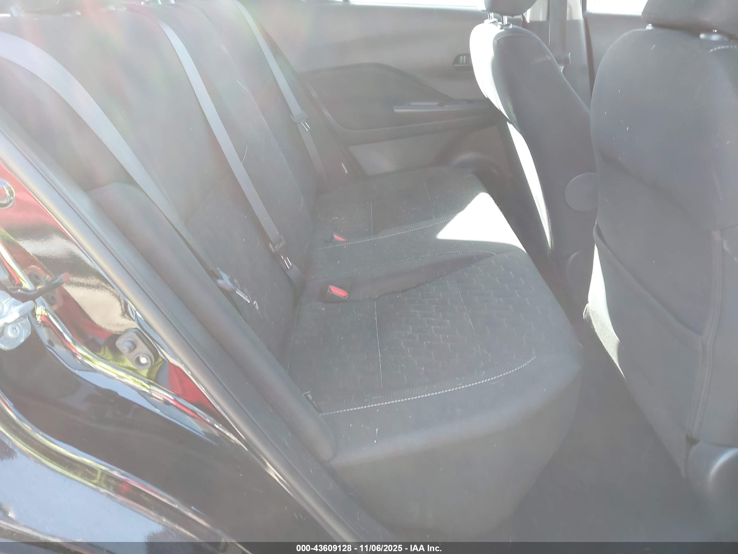 NISSAN KICKS image 8