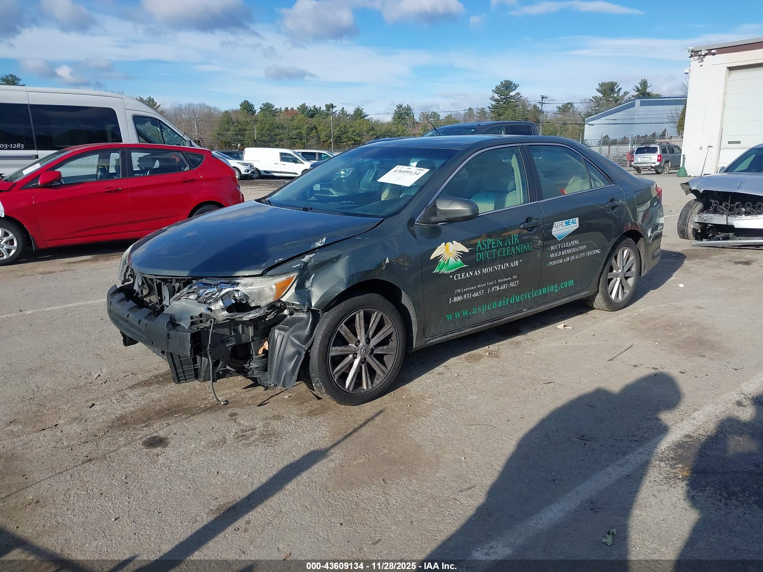 TOYOTA CAMRY image 2