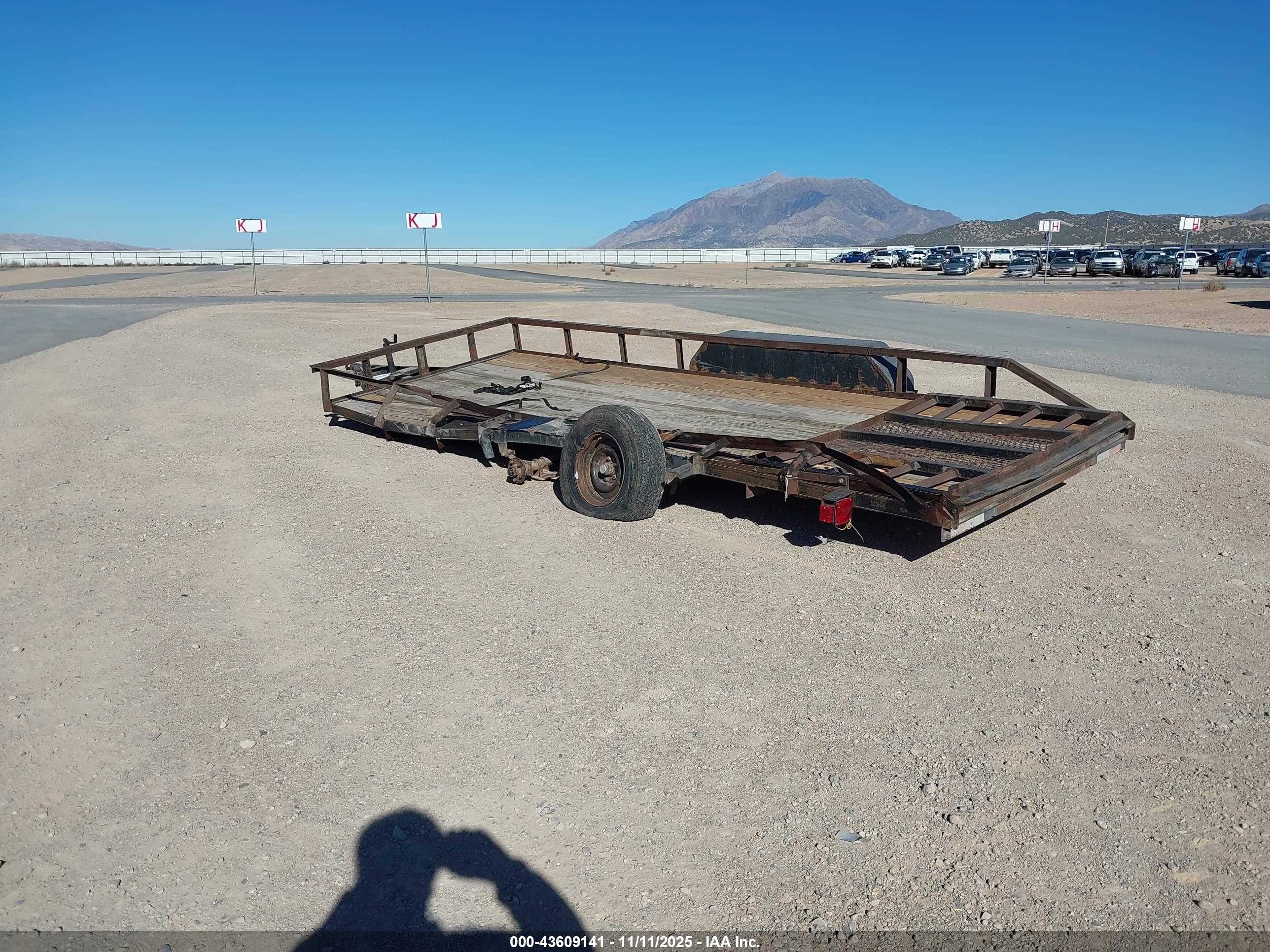 UTILITY TRAILER image 3