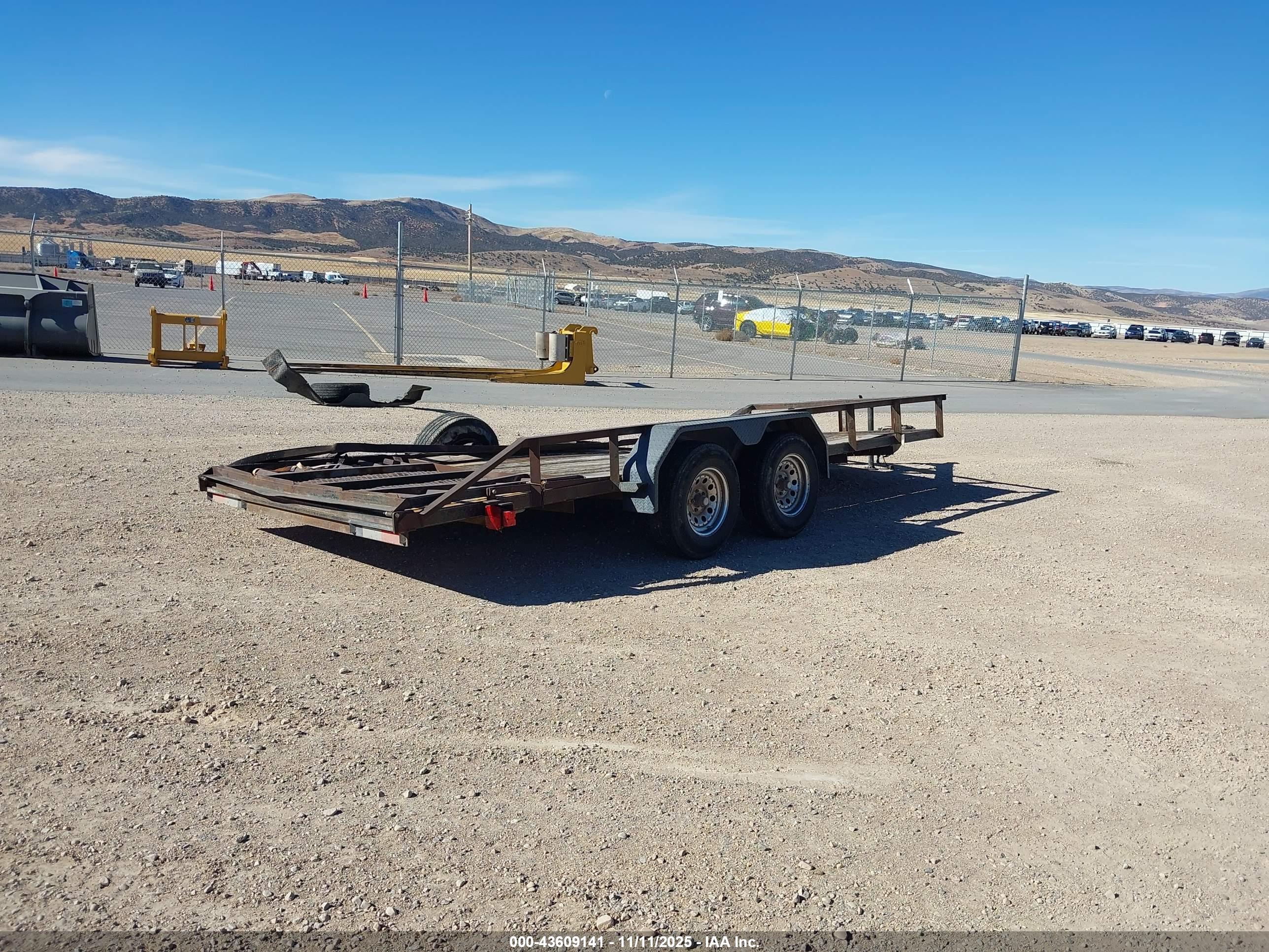UTILITY TRAILER image 4