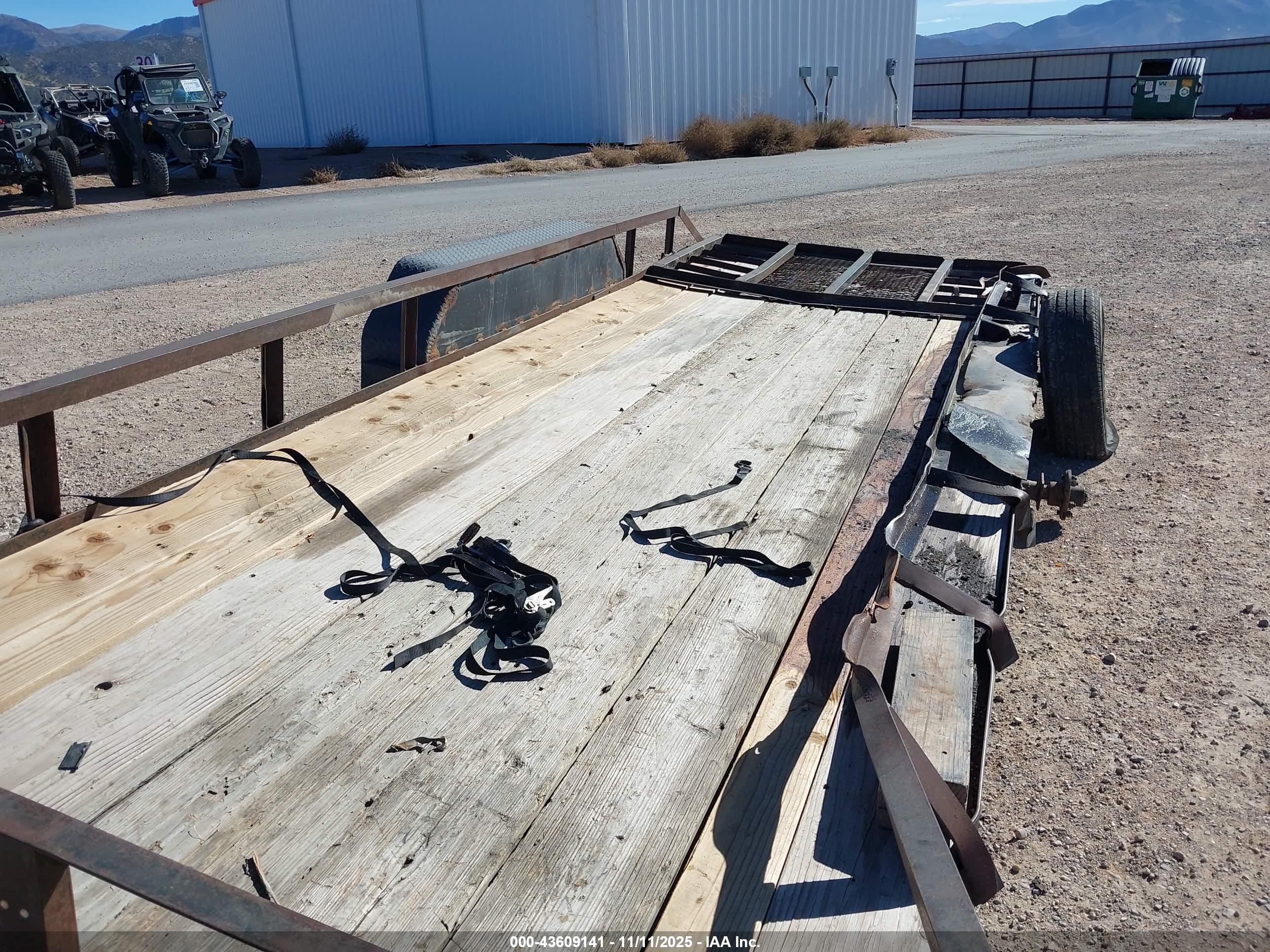 UTILITY TRAILER image 8