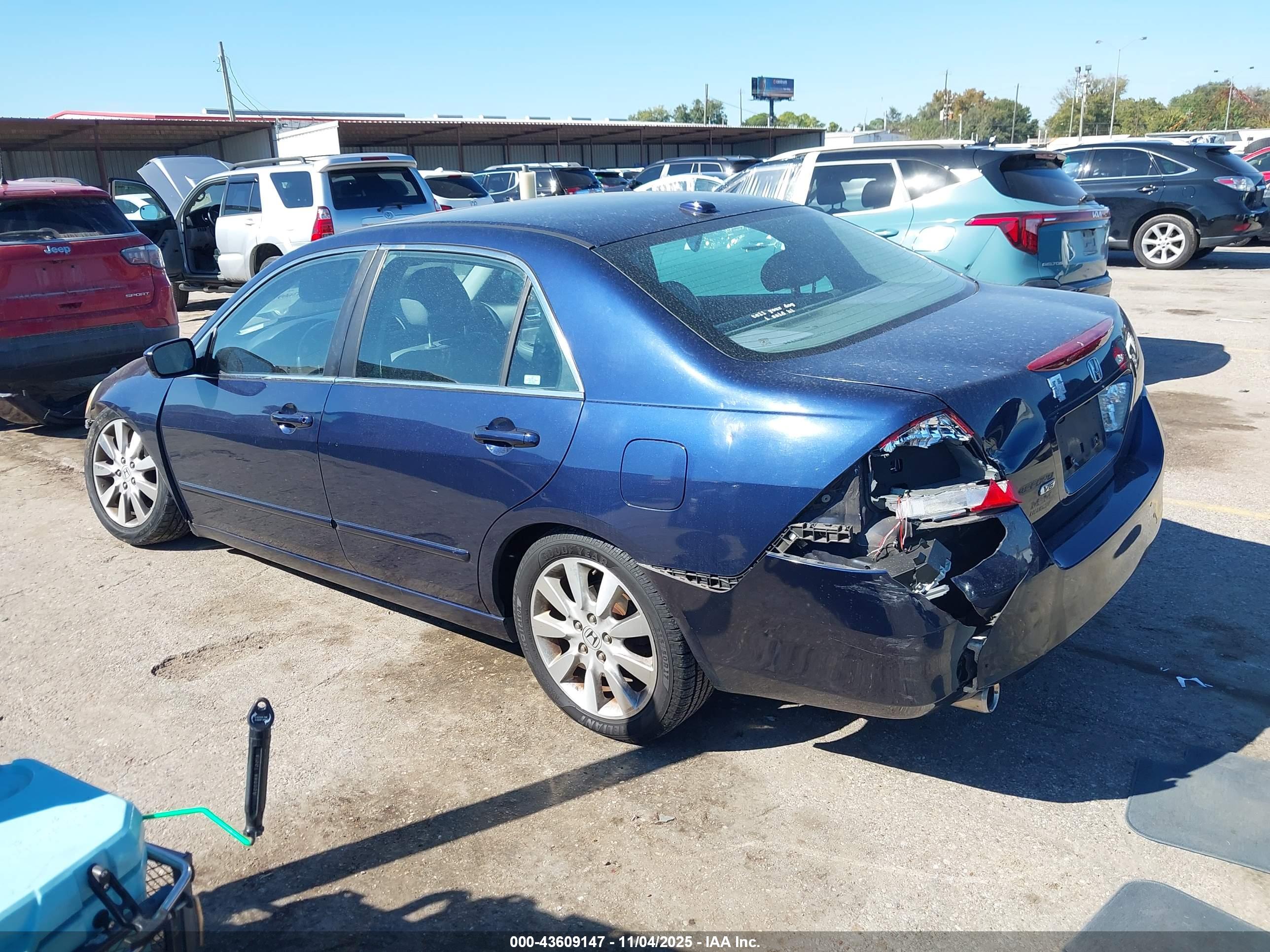HONDA ACCORD image 3