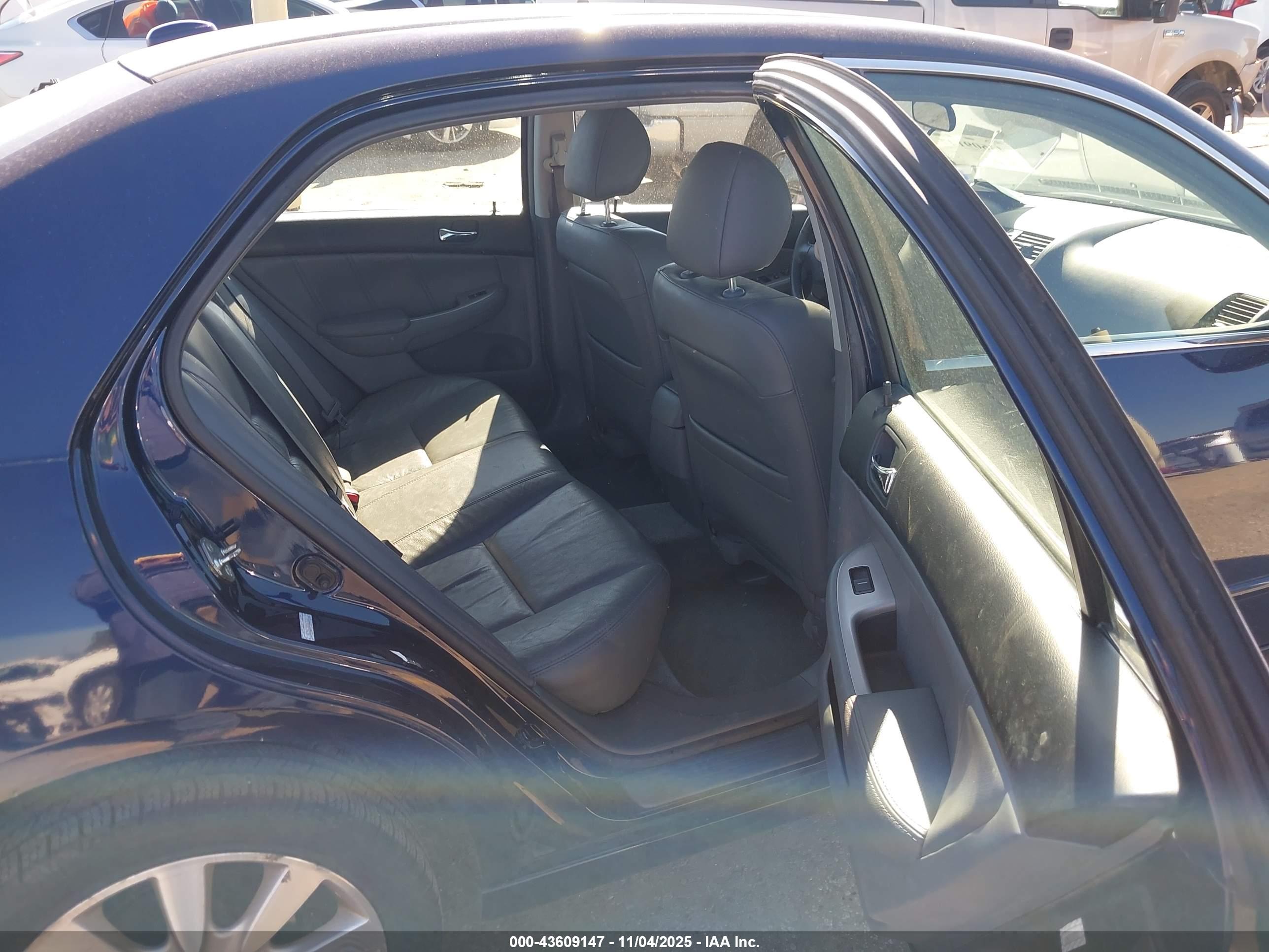 HONDA ACCORD image 8
