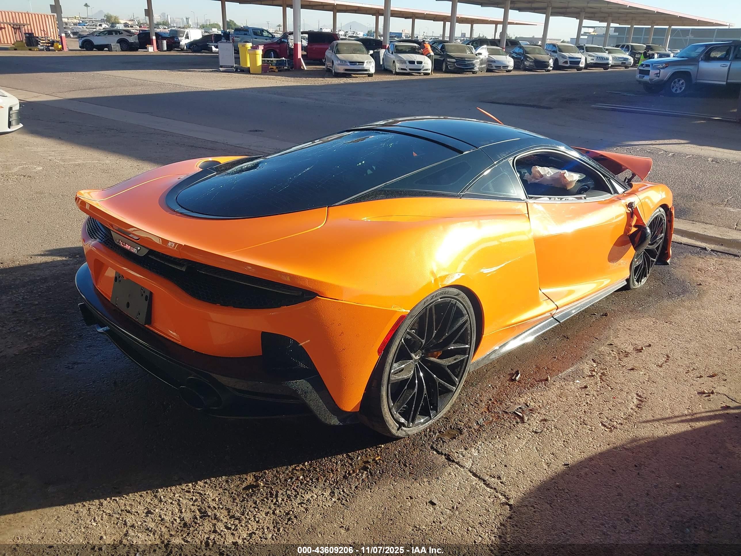 MCLAREN GT image 4