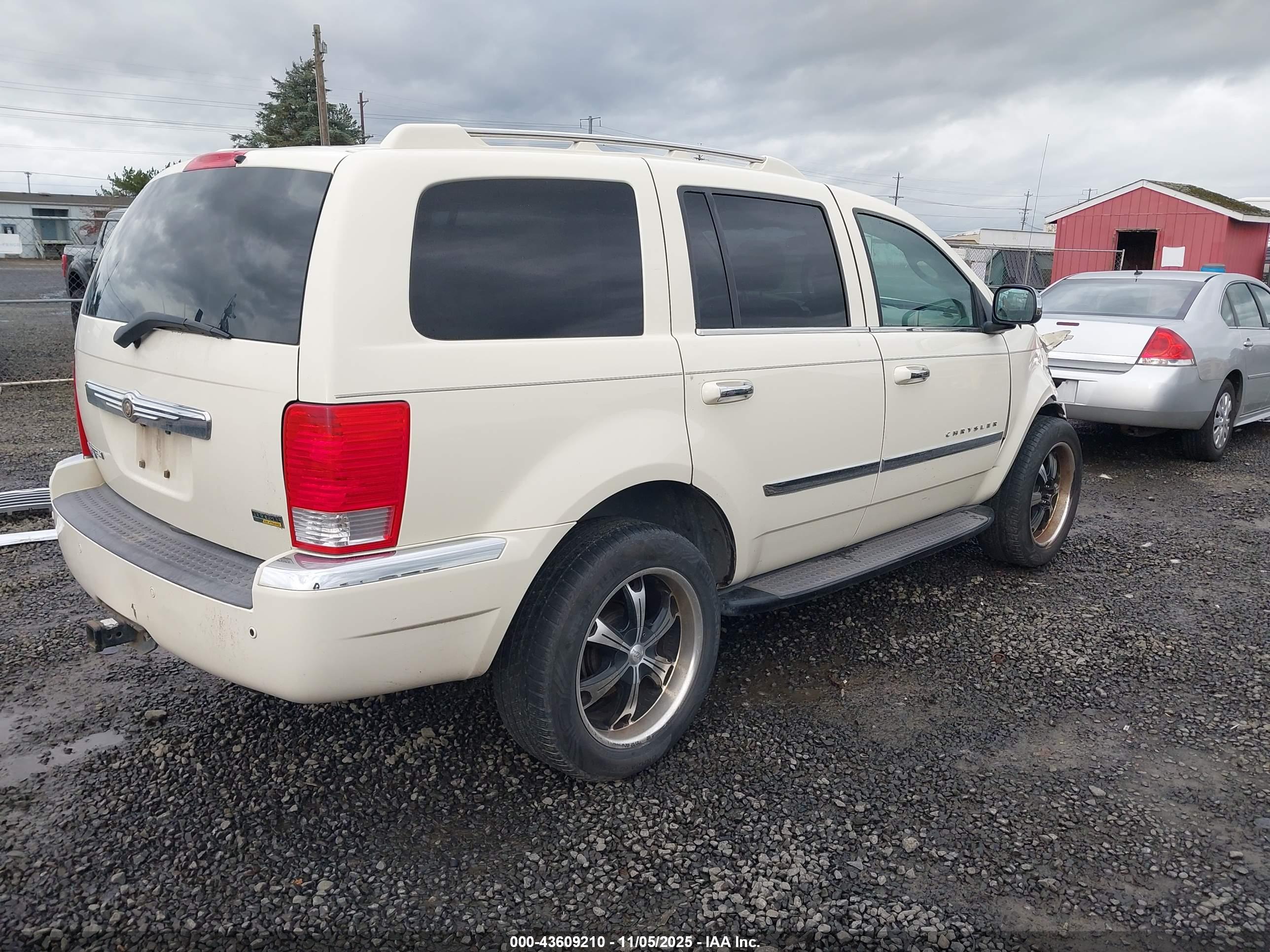 CHRYSLER ASPEN image 4