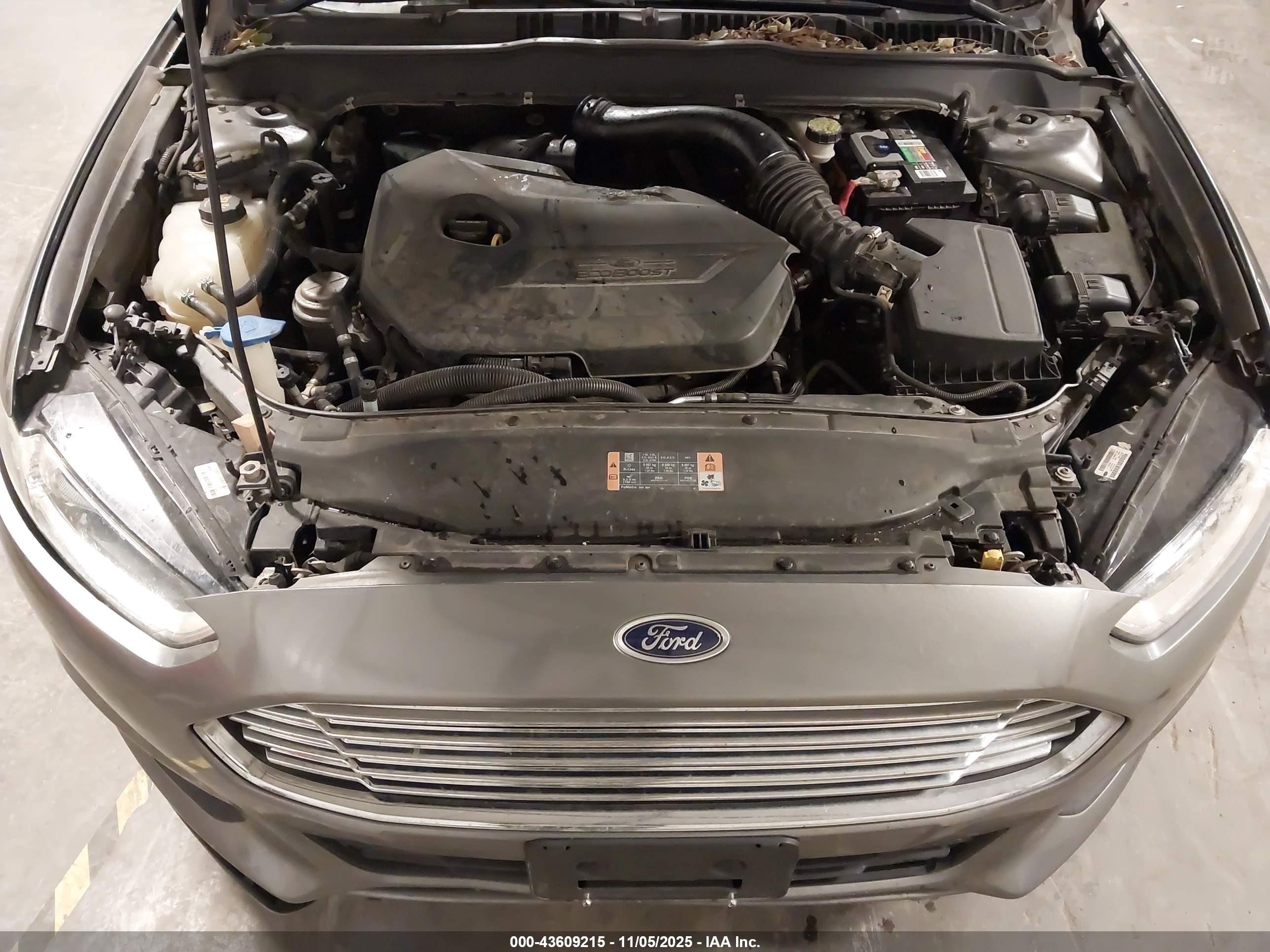 FORD FUSION image 10