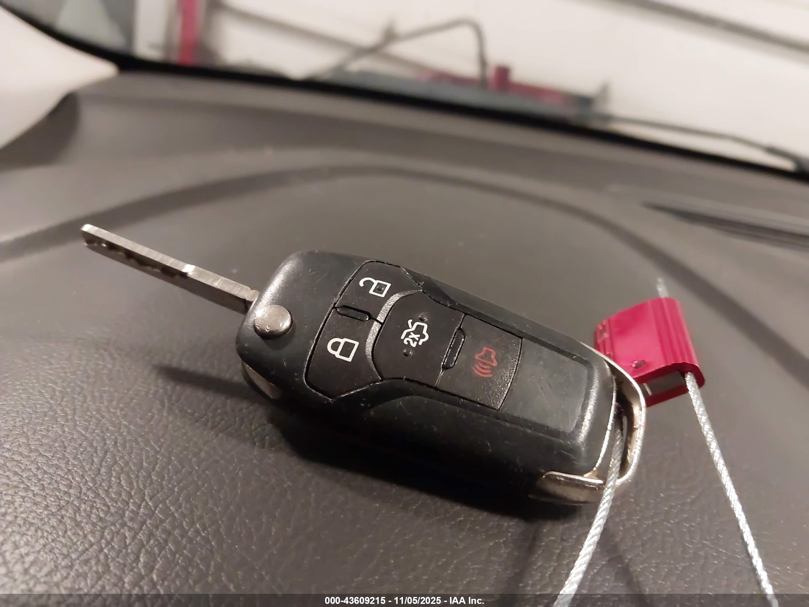 FORD FUSION image 11