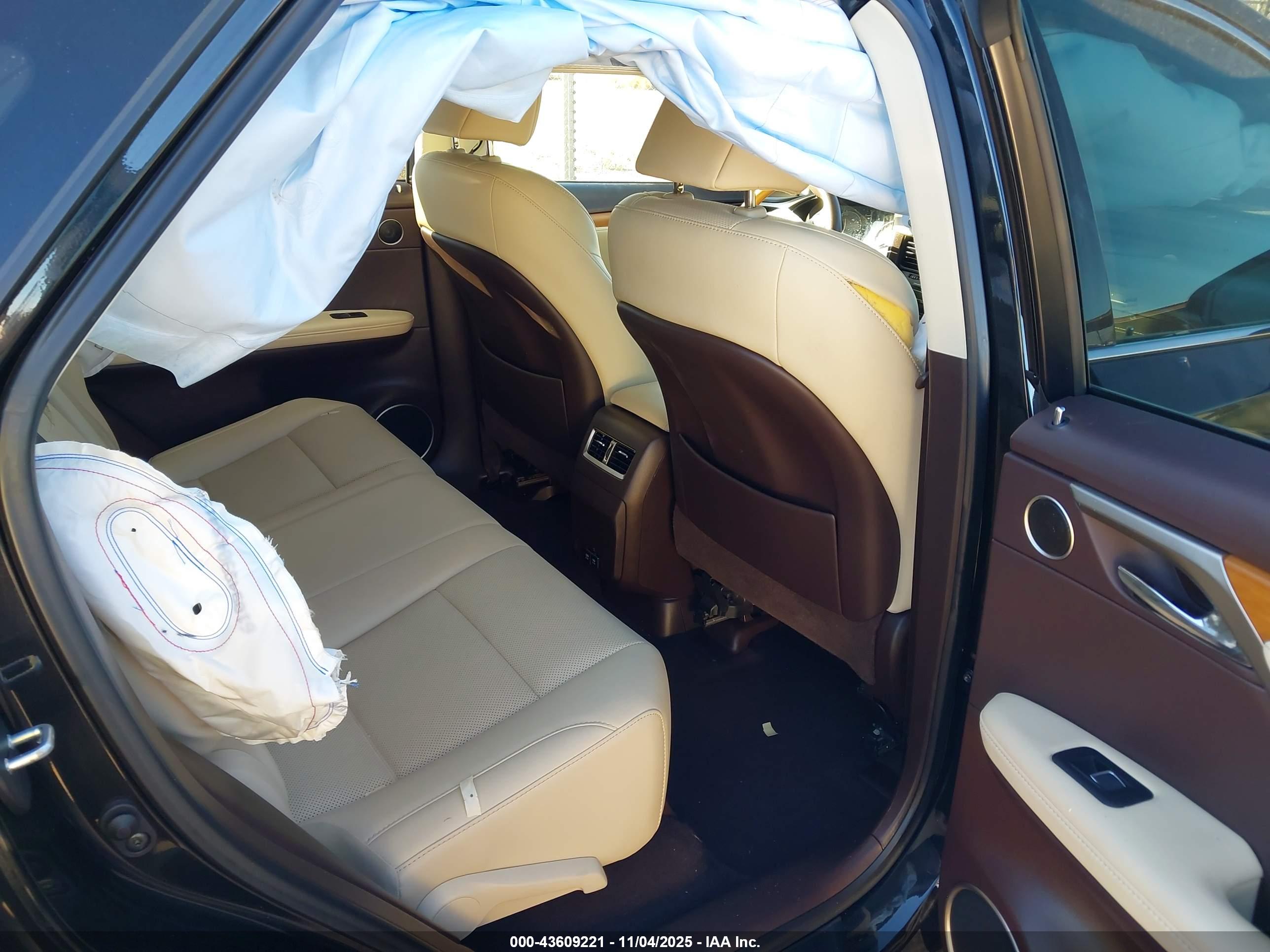 LEXUS RX image 8