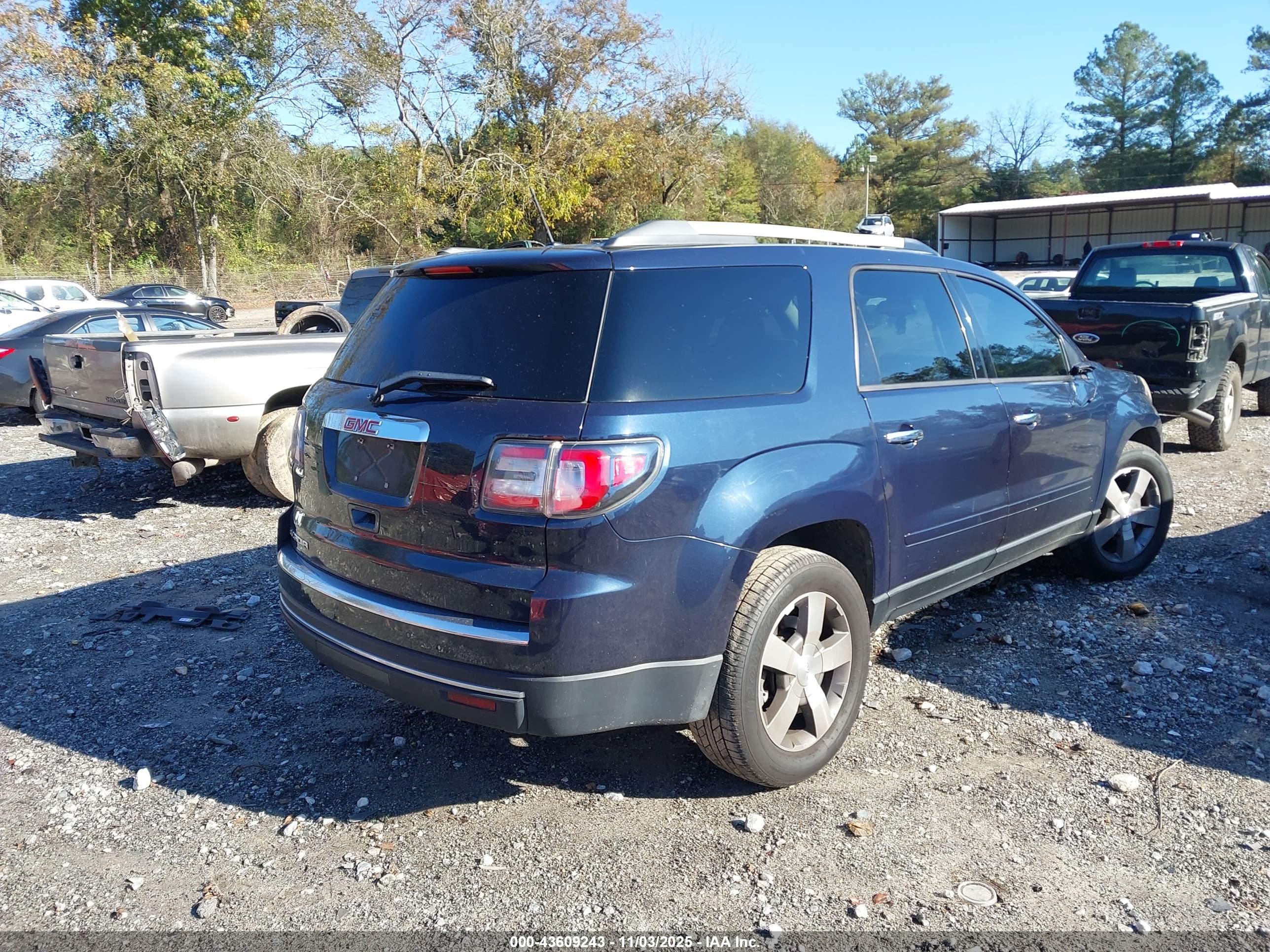 GMC ACADIA image 4