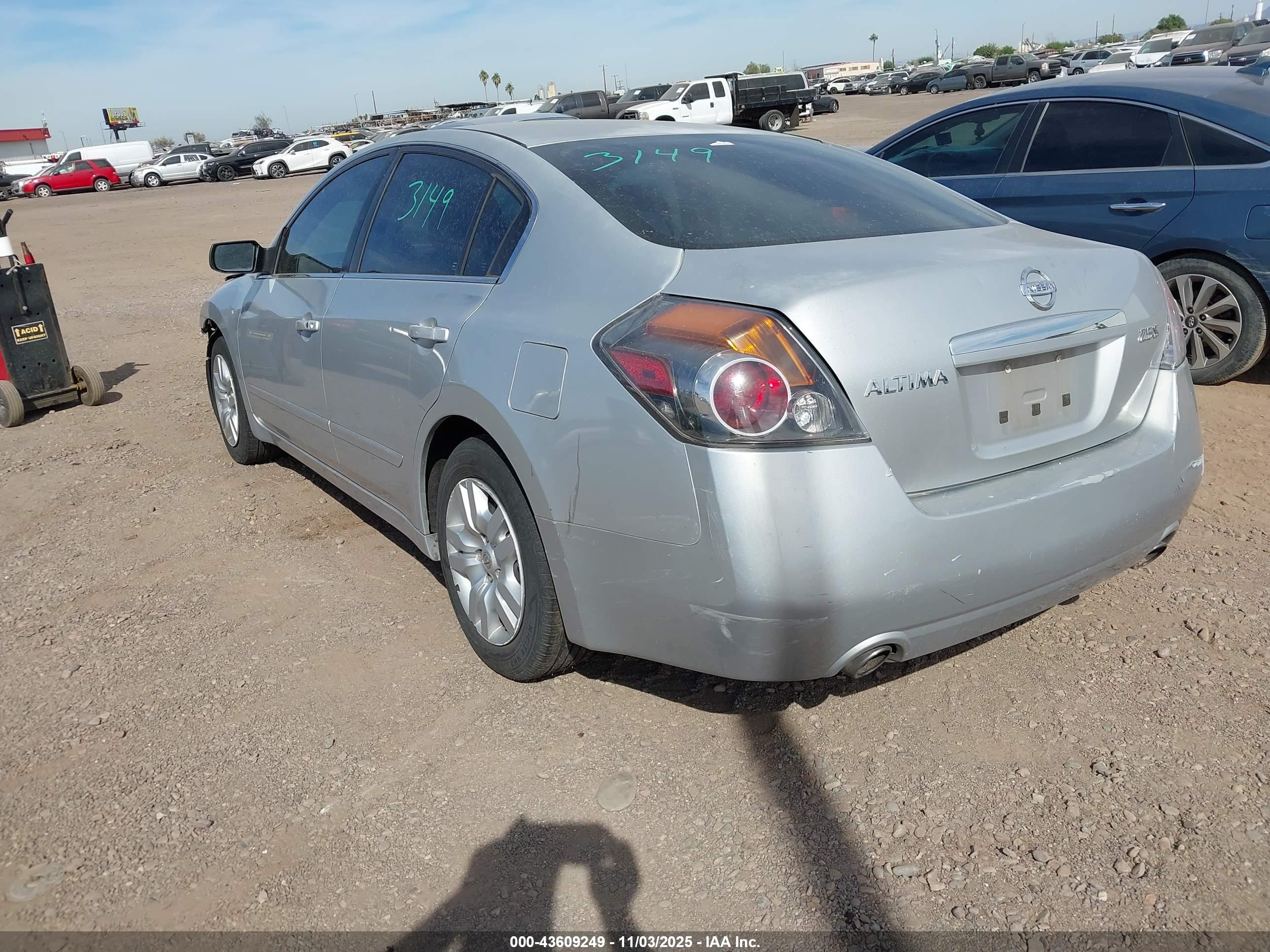 NISSAN ALTIMA image 3