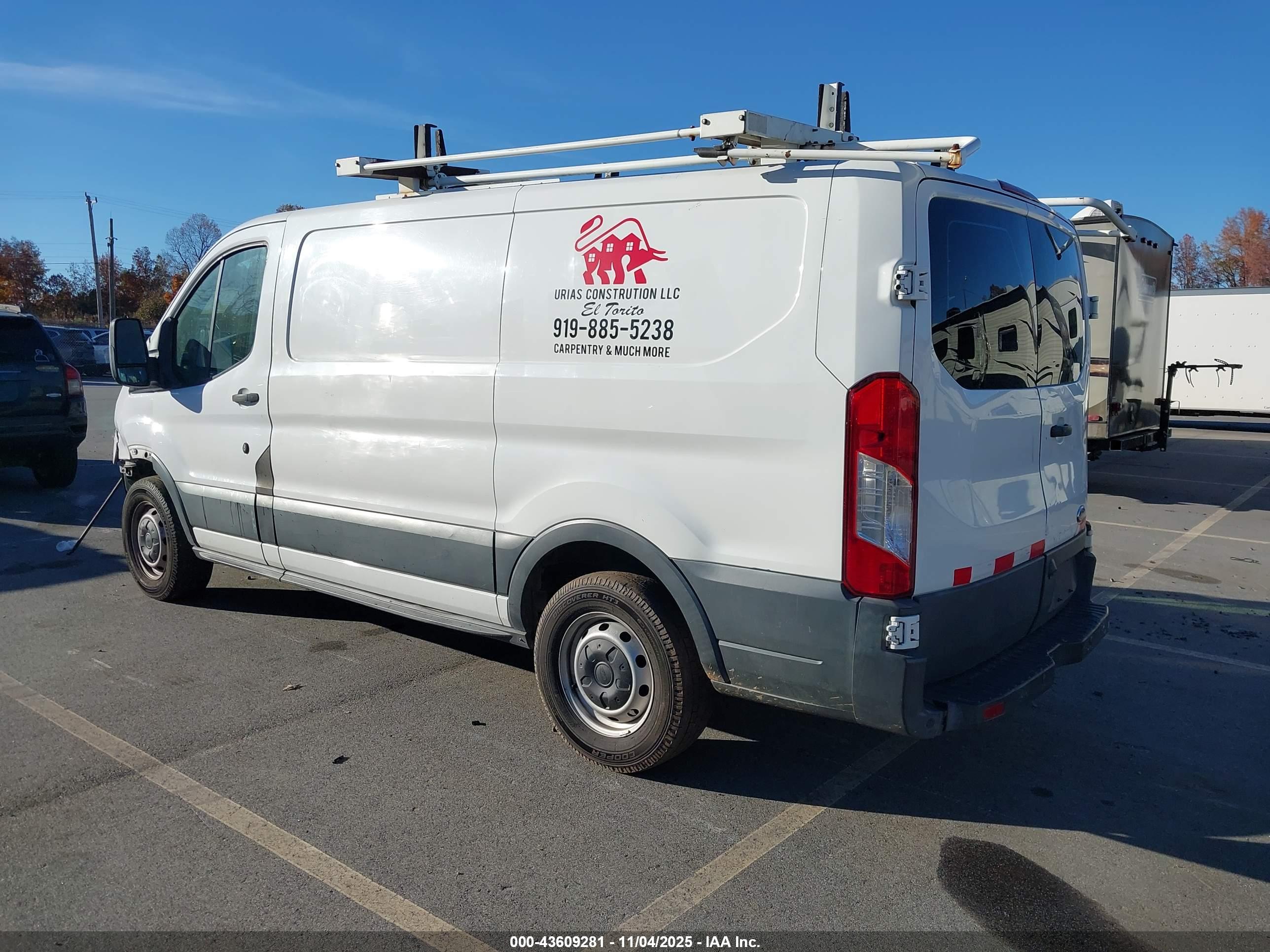 FORD TRANSIT-150 image 3