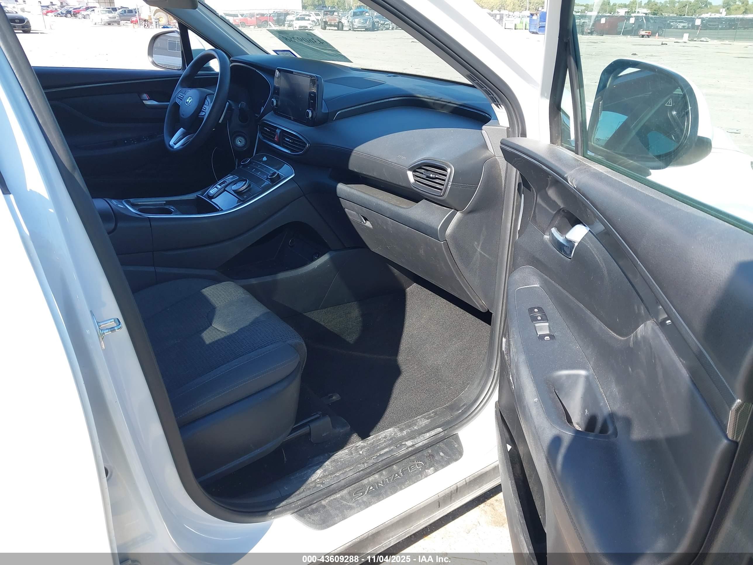 HYUNDAI SANTA image 5