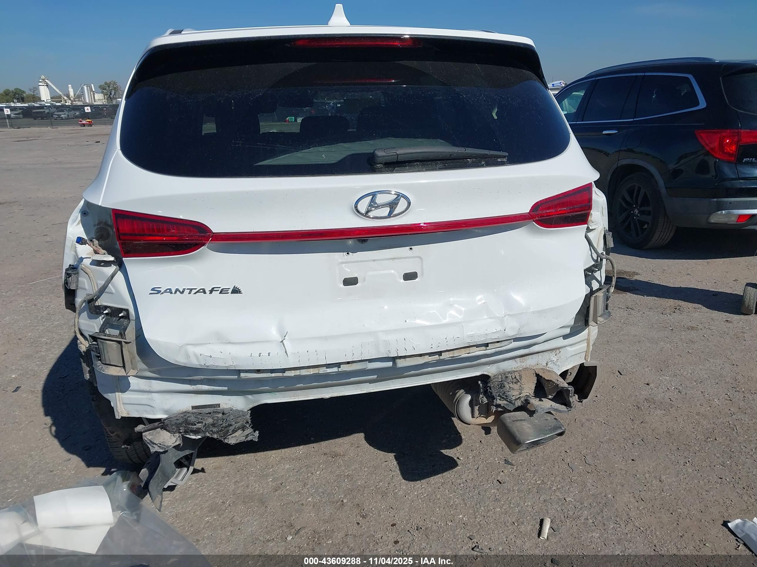 HYUNDAI SANTA image 6