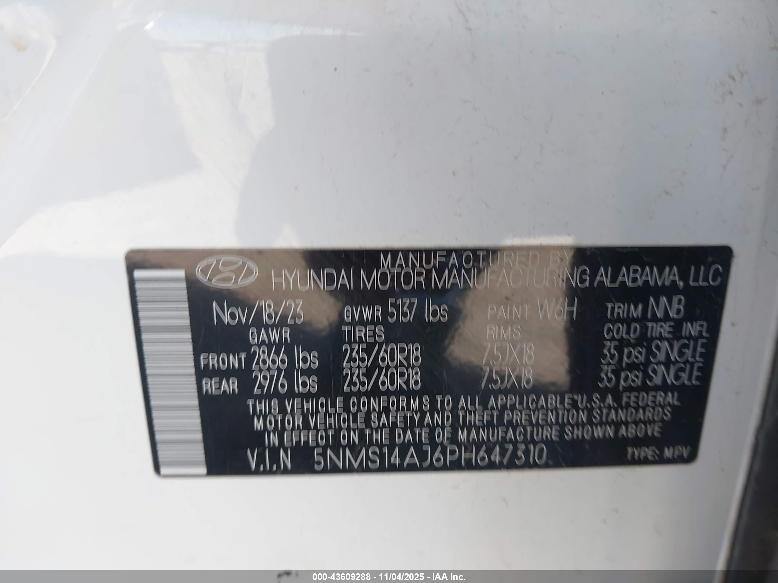 HYUNDAI SANTA image 9