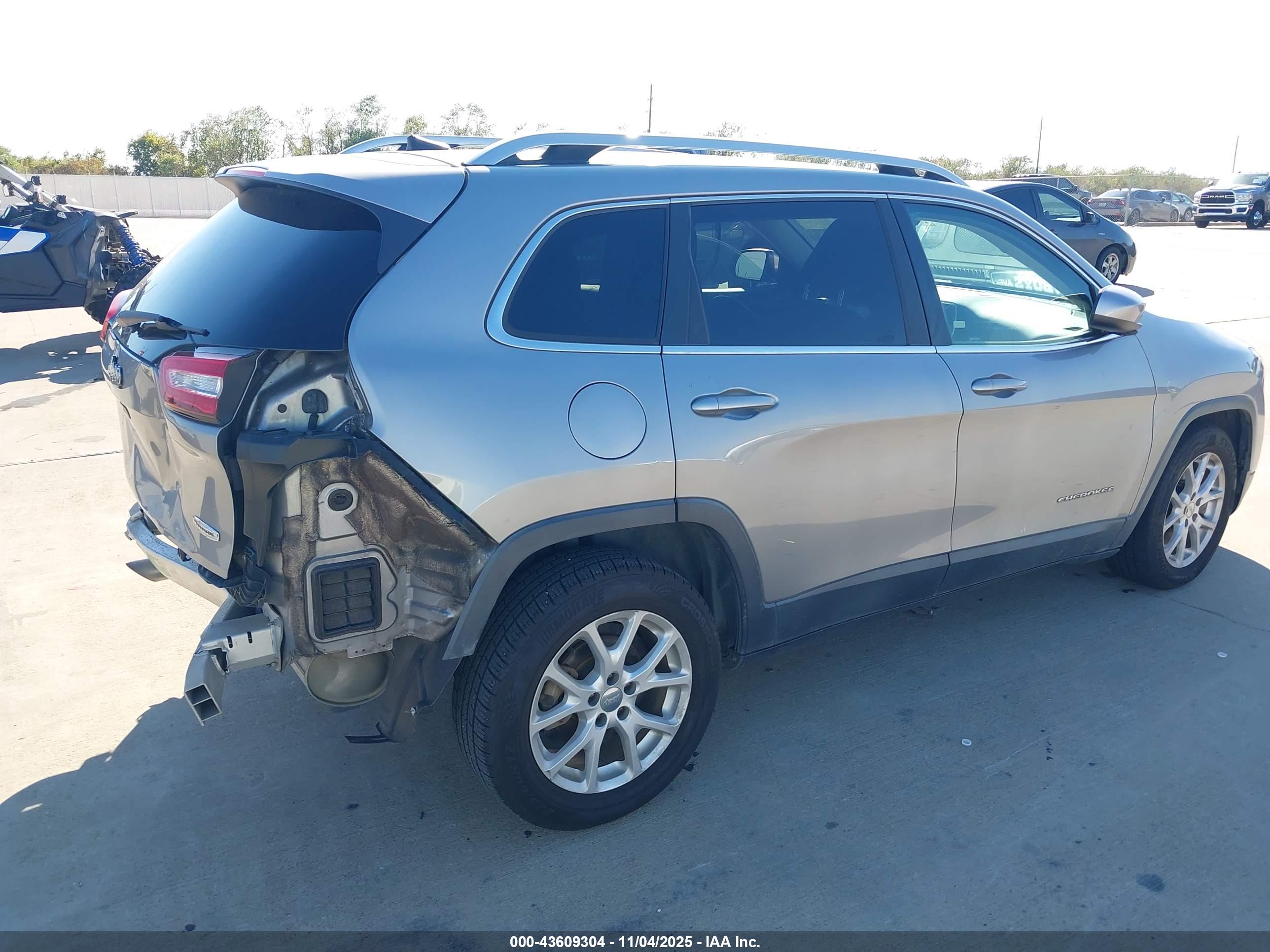 JEEP CHEROKEE image 4