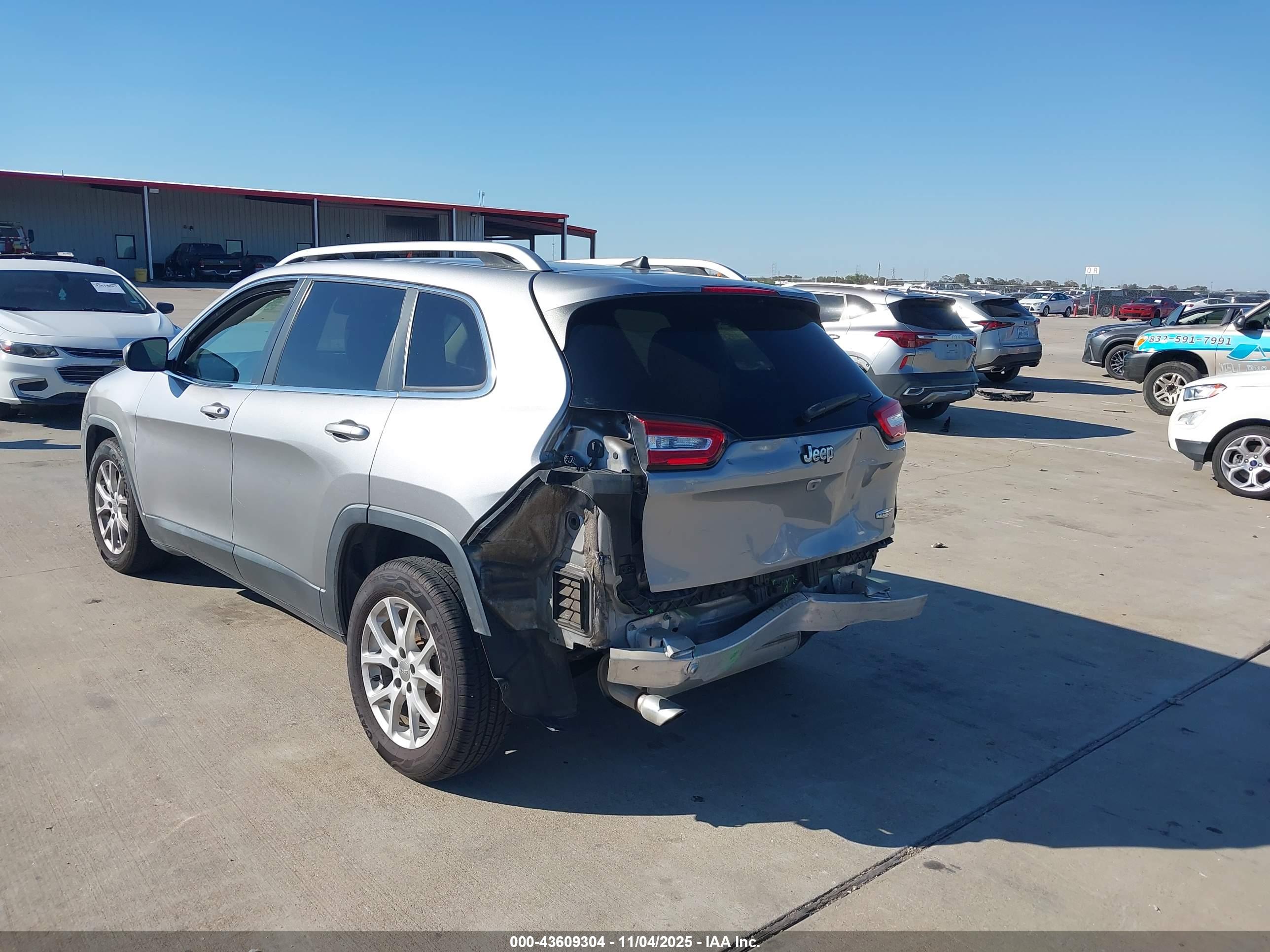 JEEP CHEROKEE image 6