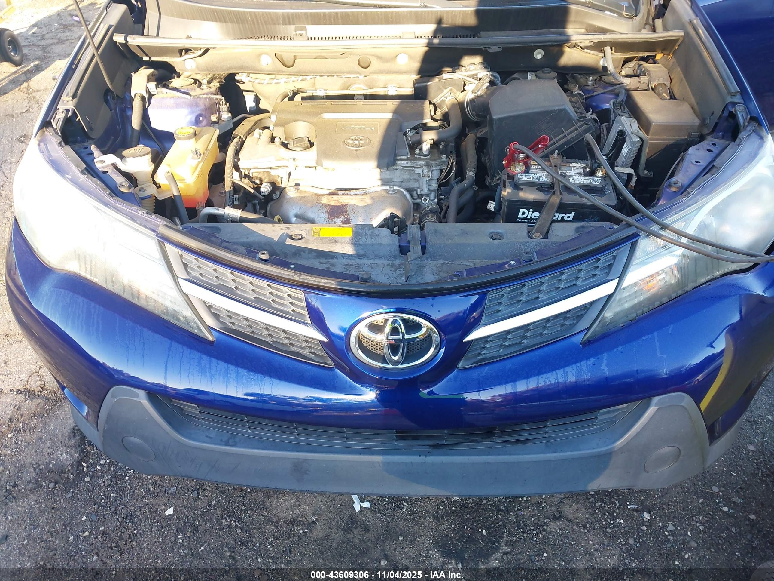 TOYOTA RAV4 image 10