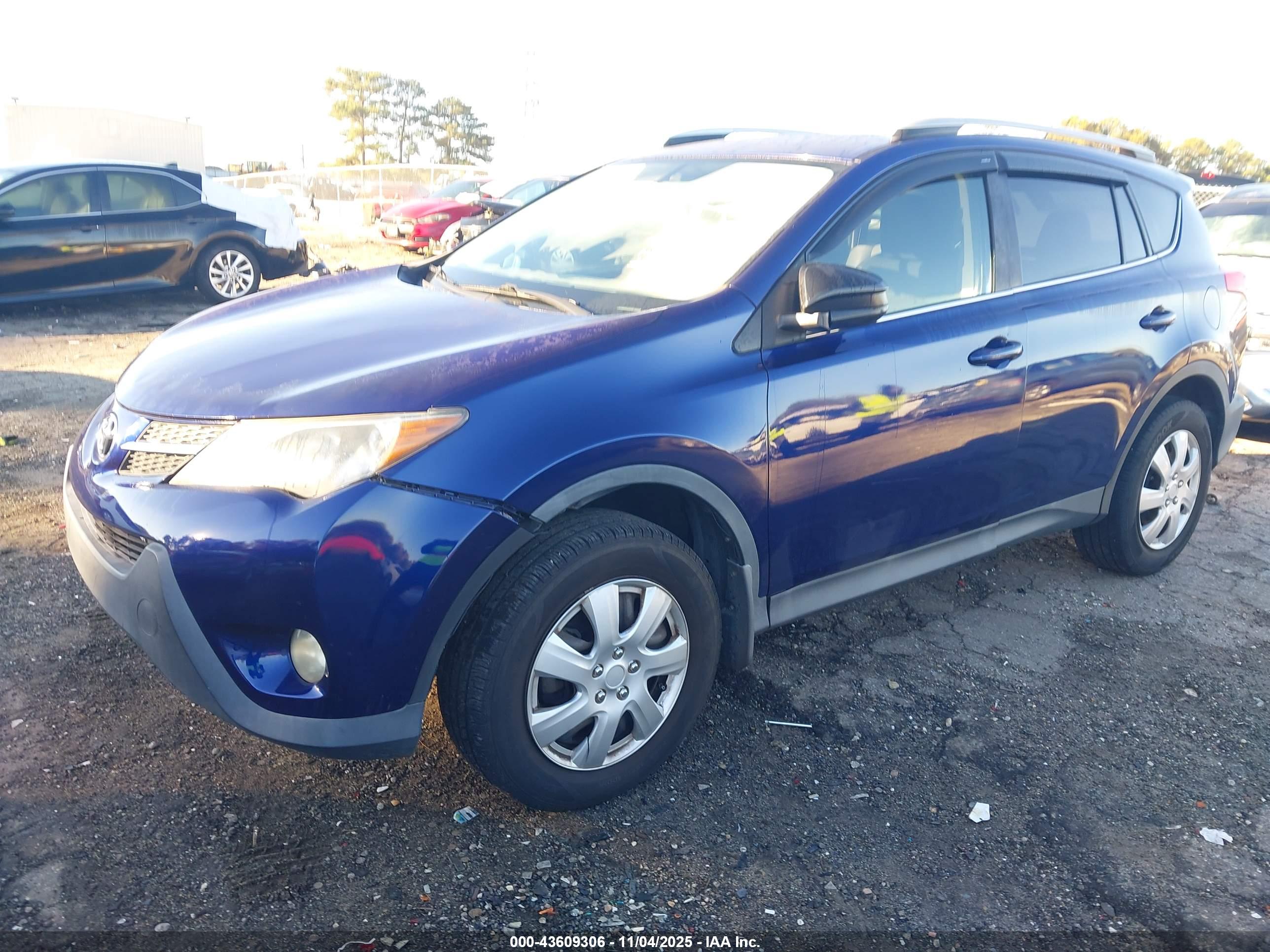 TOYOTA RAV4 image 2
