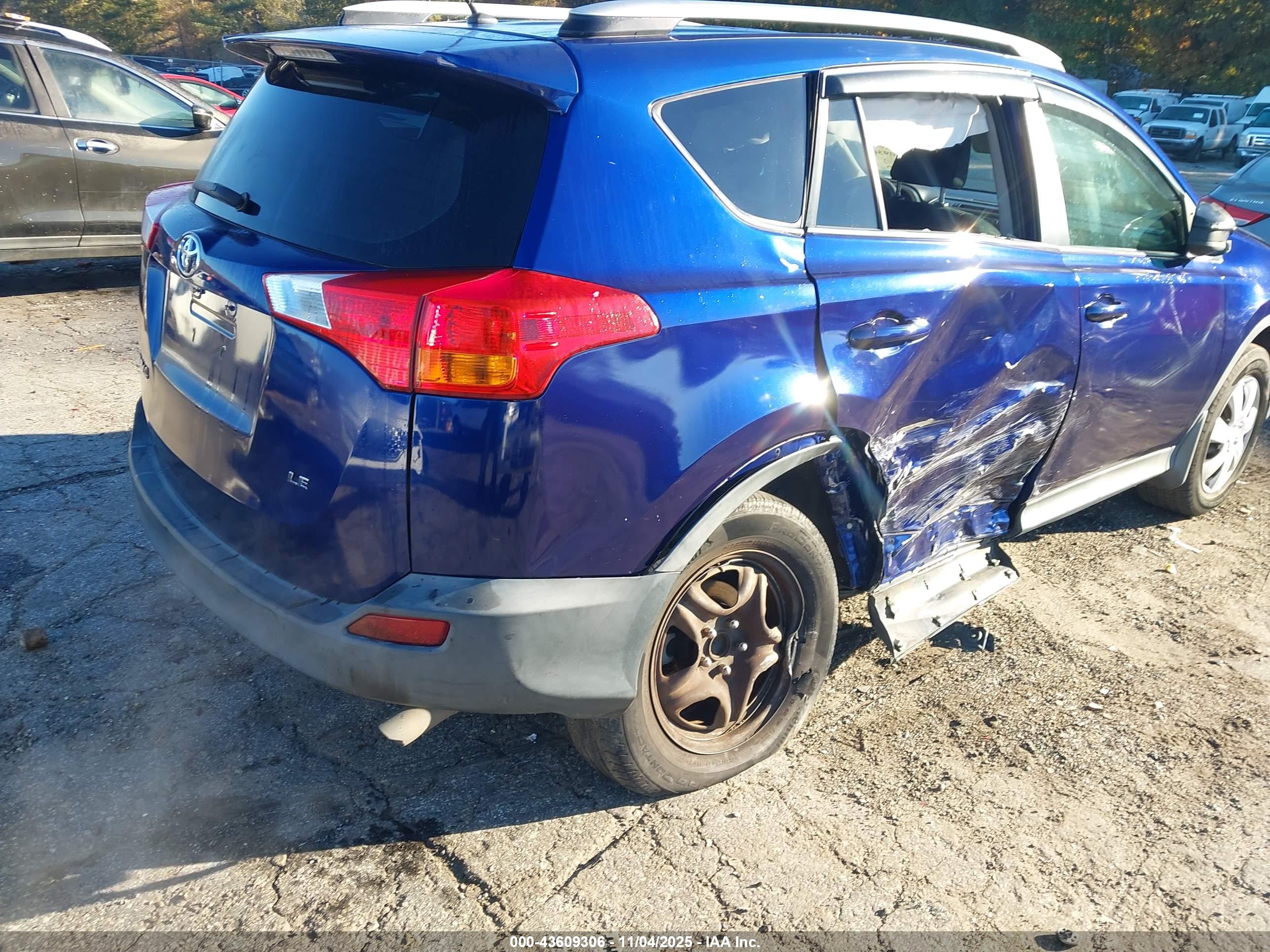 TOYOTA RAV4 image 4