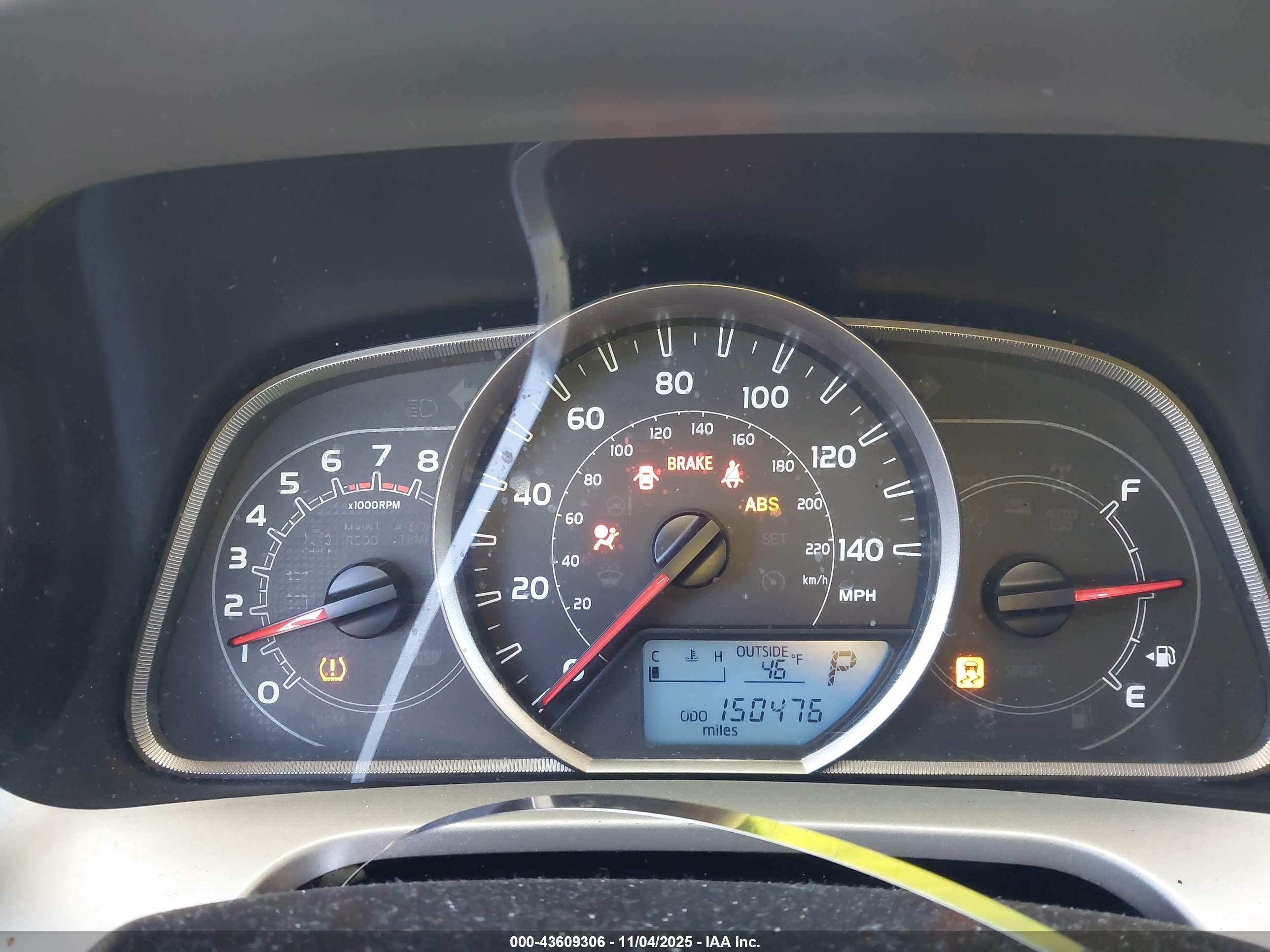 TOYOTA RAV4 image 7