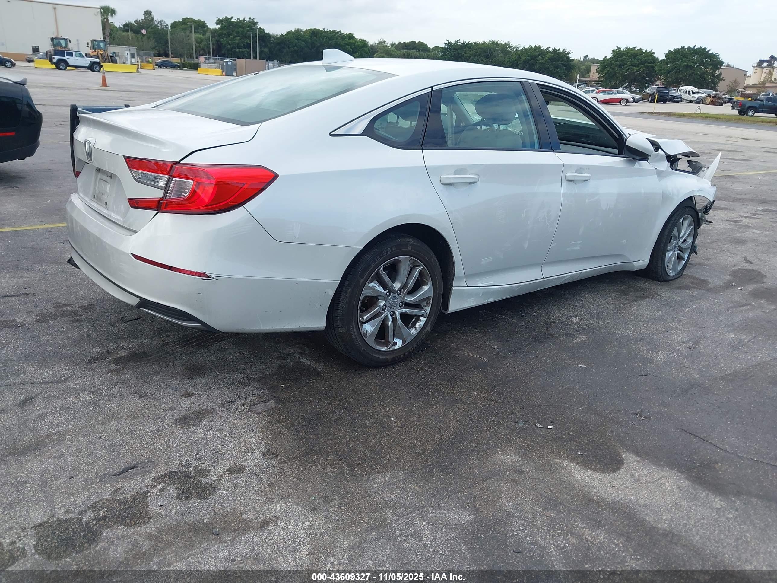 HONDA ACCORD image 4