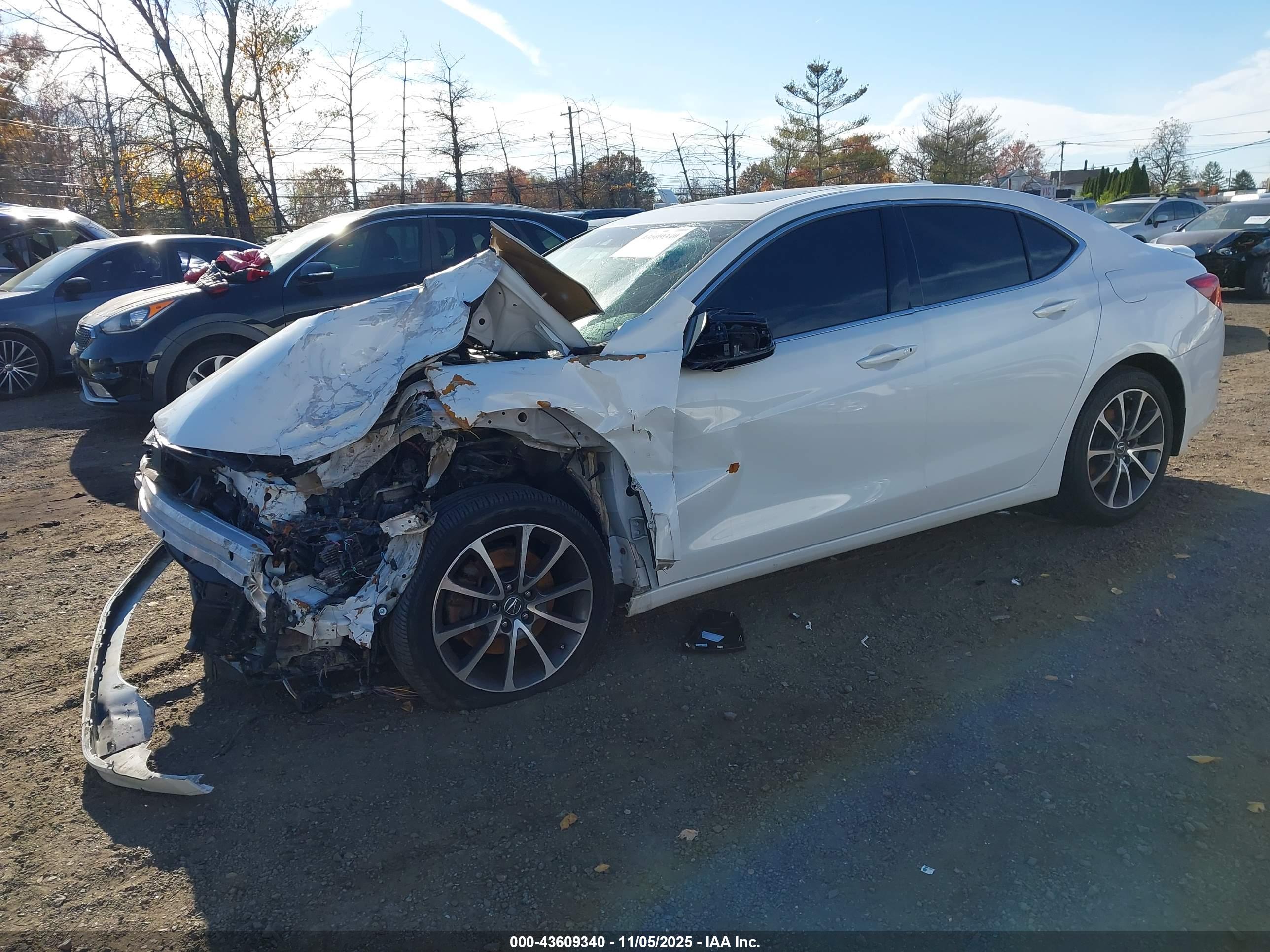 ACURA TLX image 2