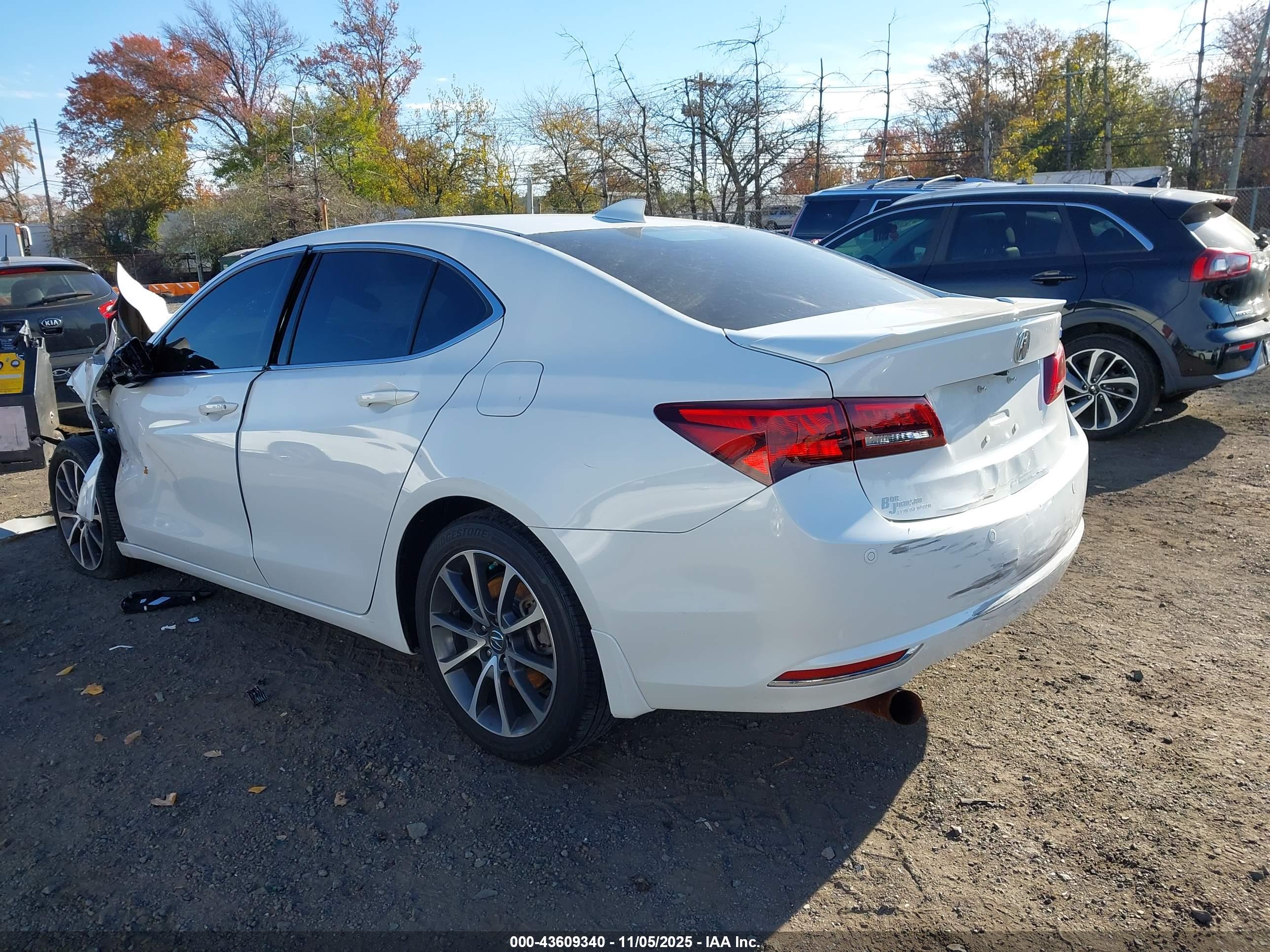 ACURA TLX image 3