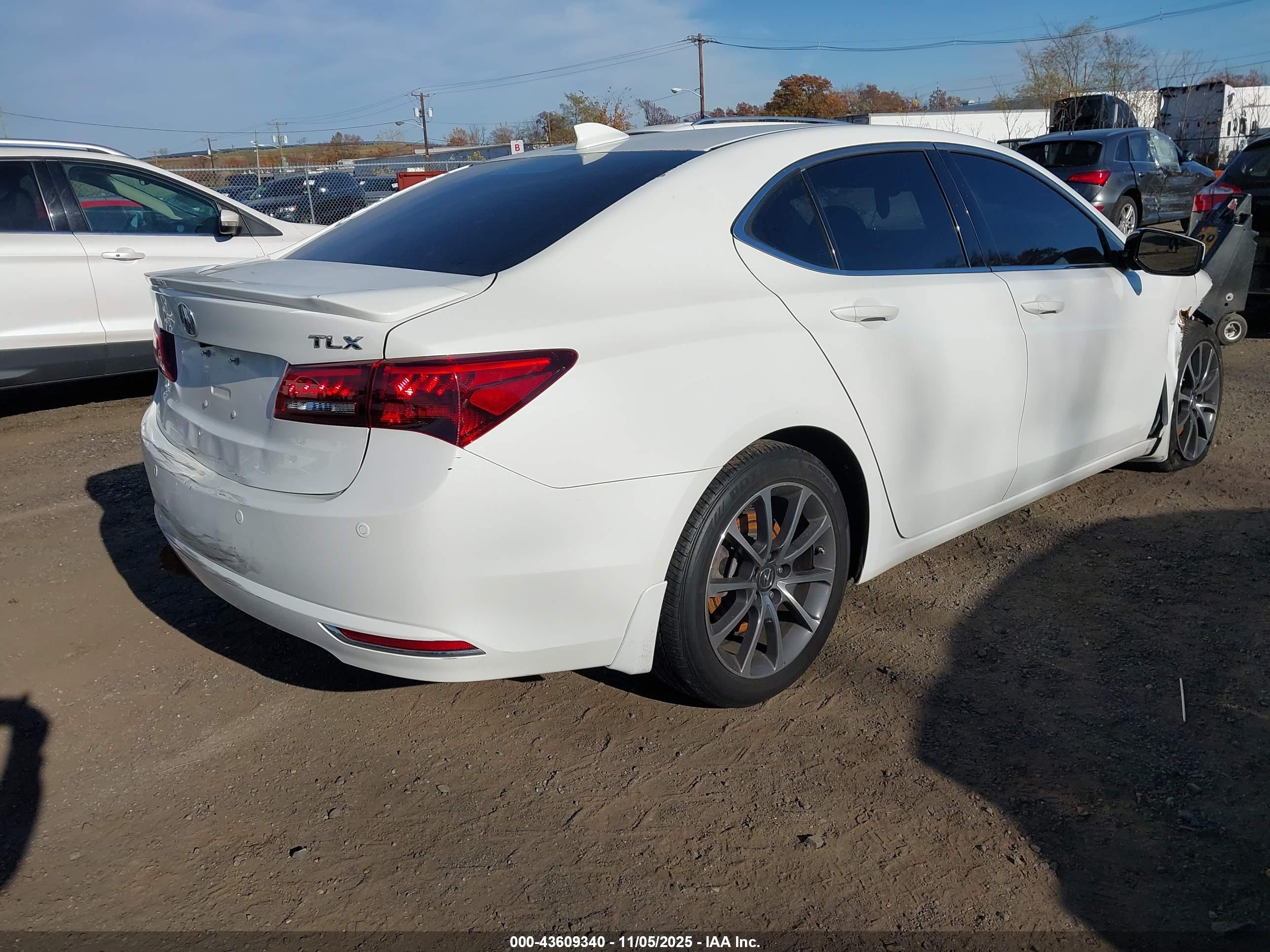 ACURA TLX image 4