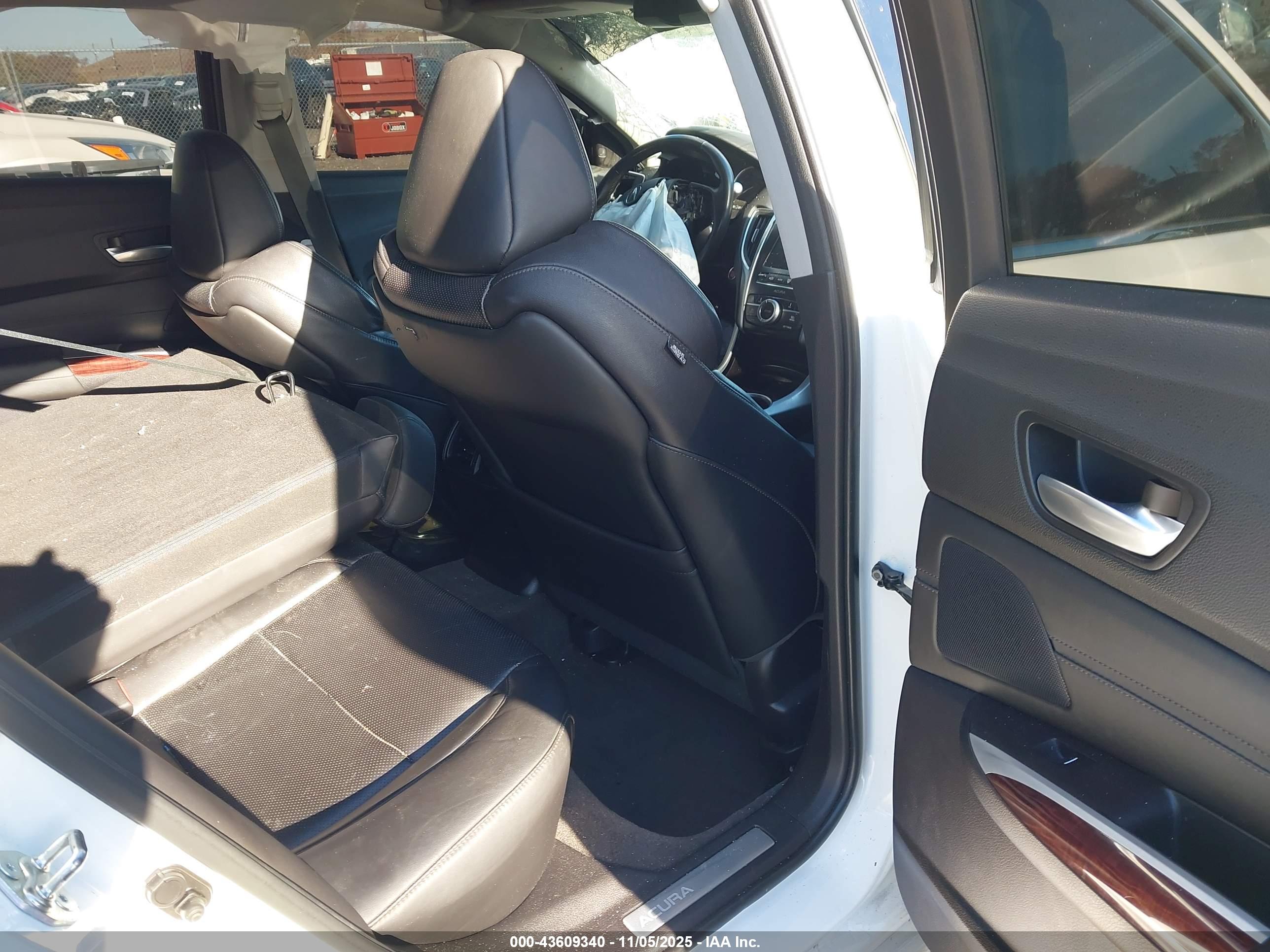 ACURA TLX image 8