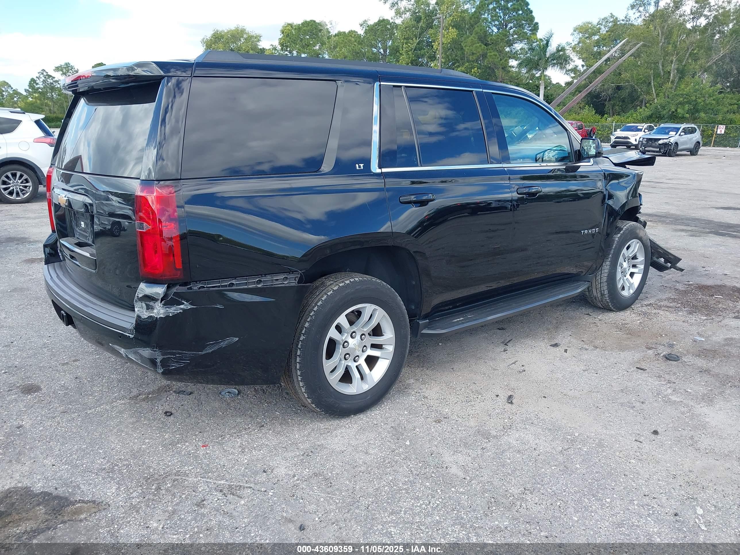 CHEVROLET TAHOE image 4