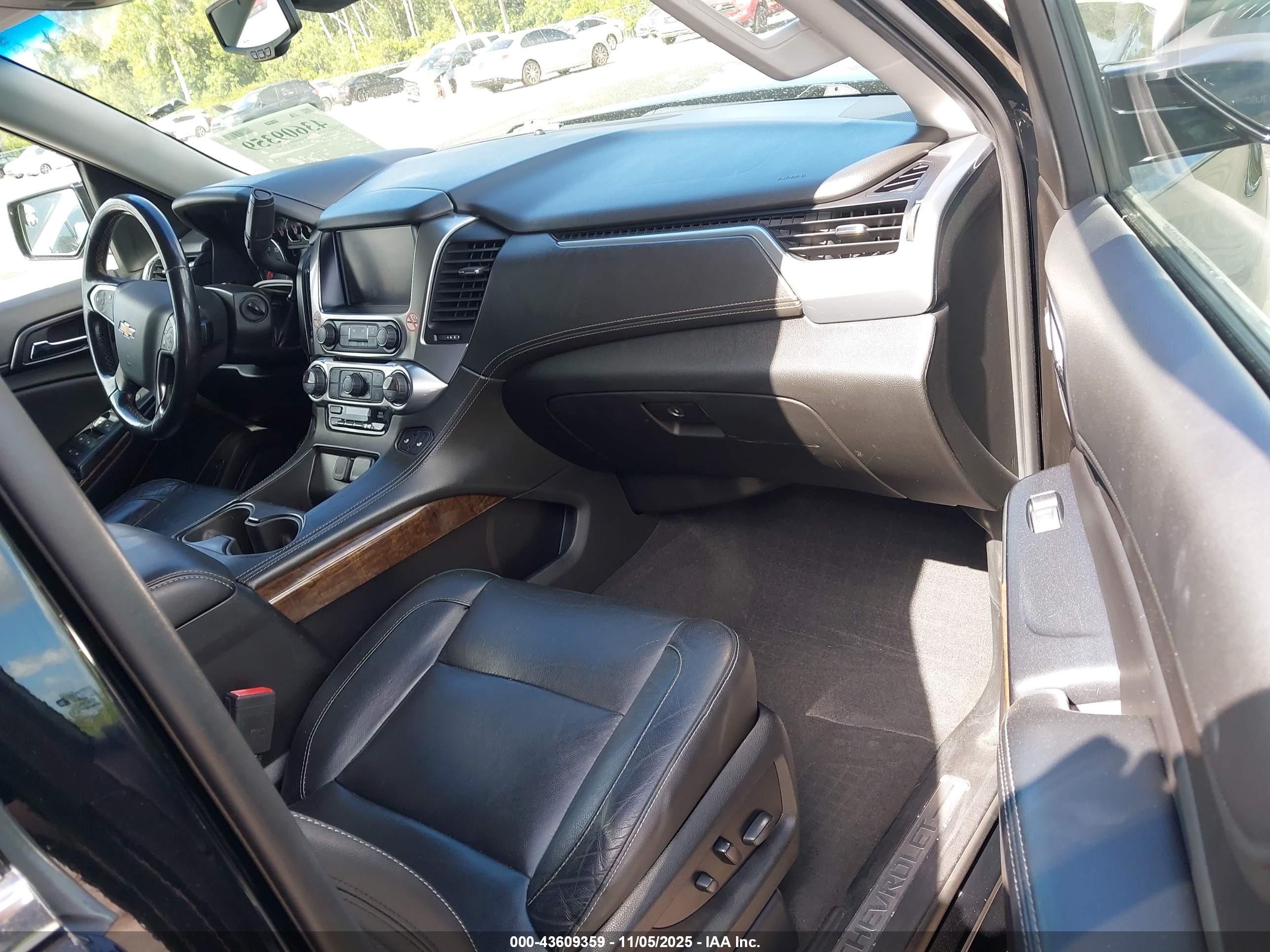 CHEVROLET TAHOE image 5