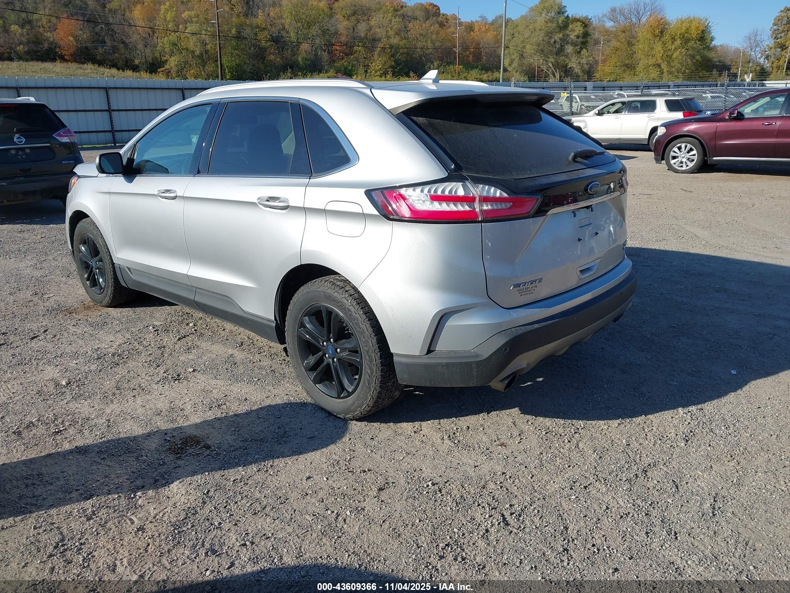 FORD EDGE image 3