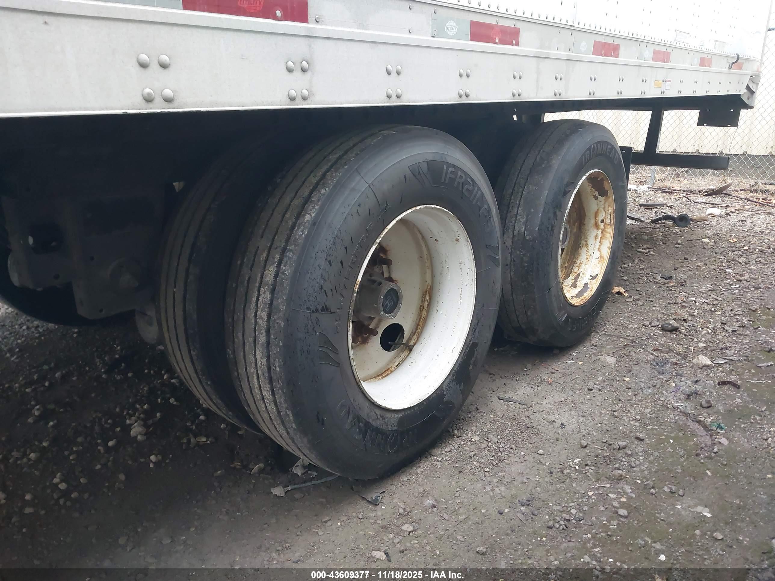 UTILITY TRAILER image 10
