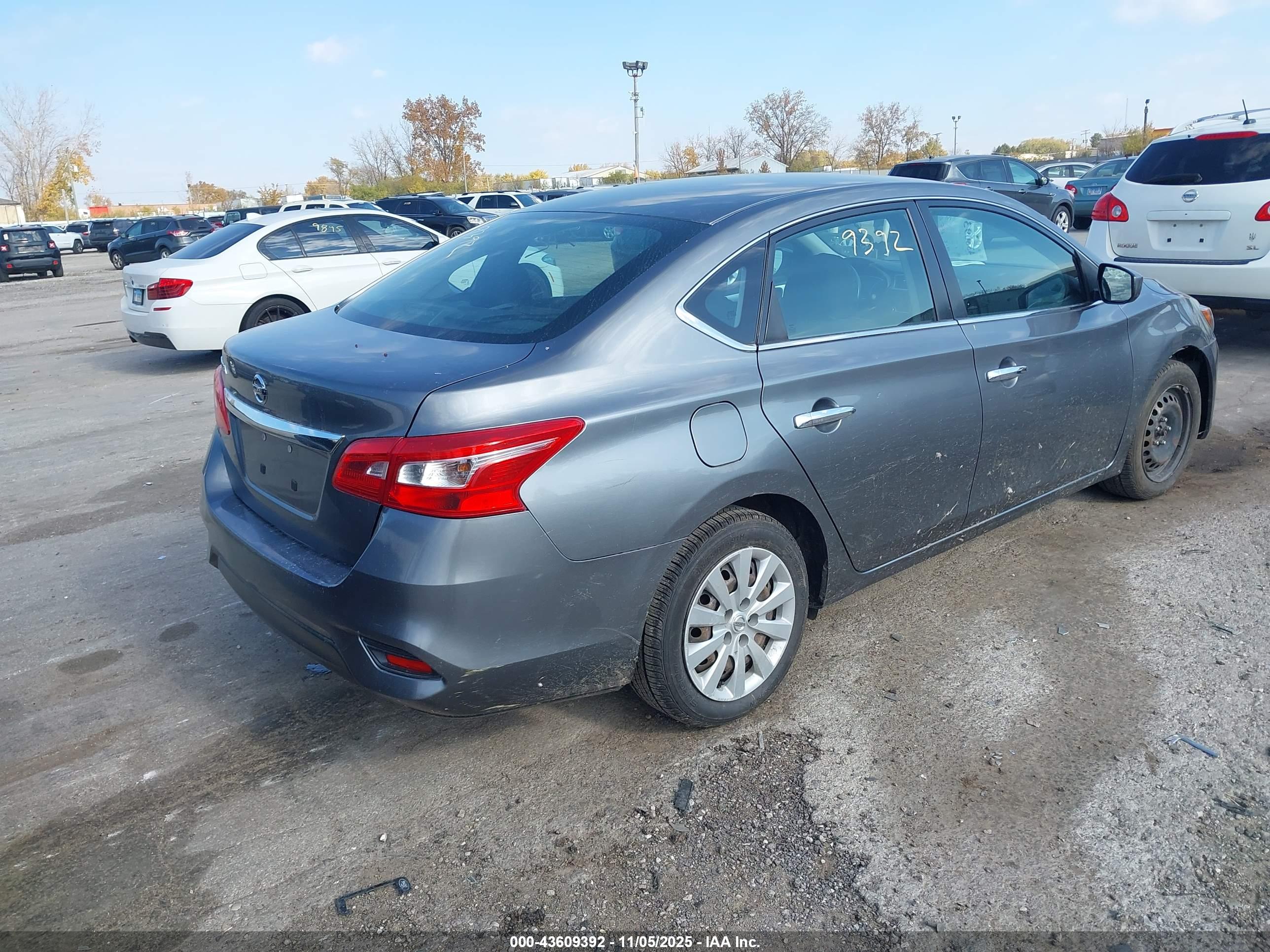 NISSAN SENTRA image 4