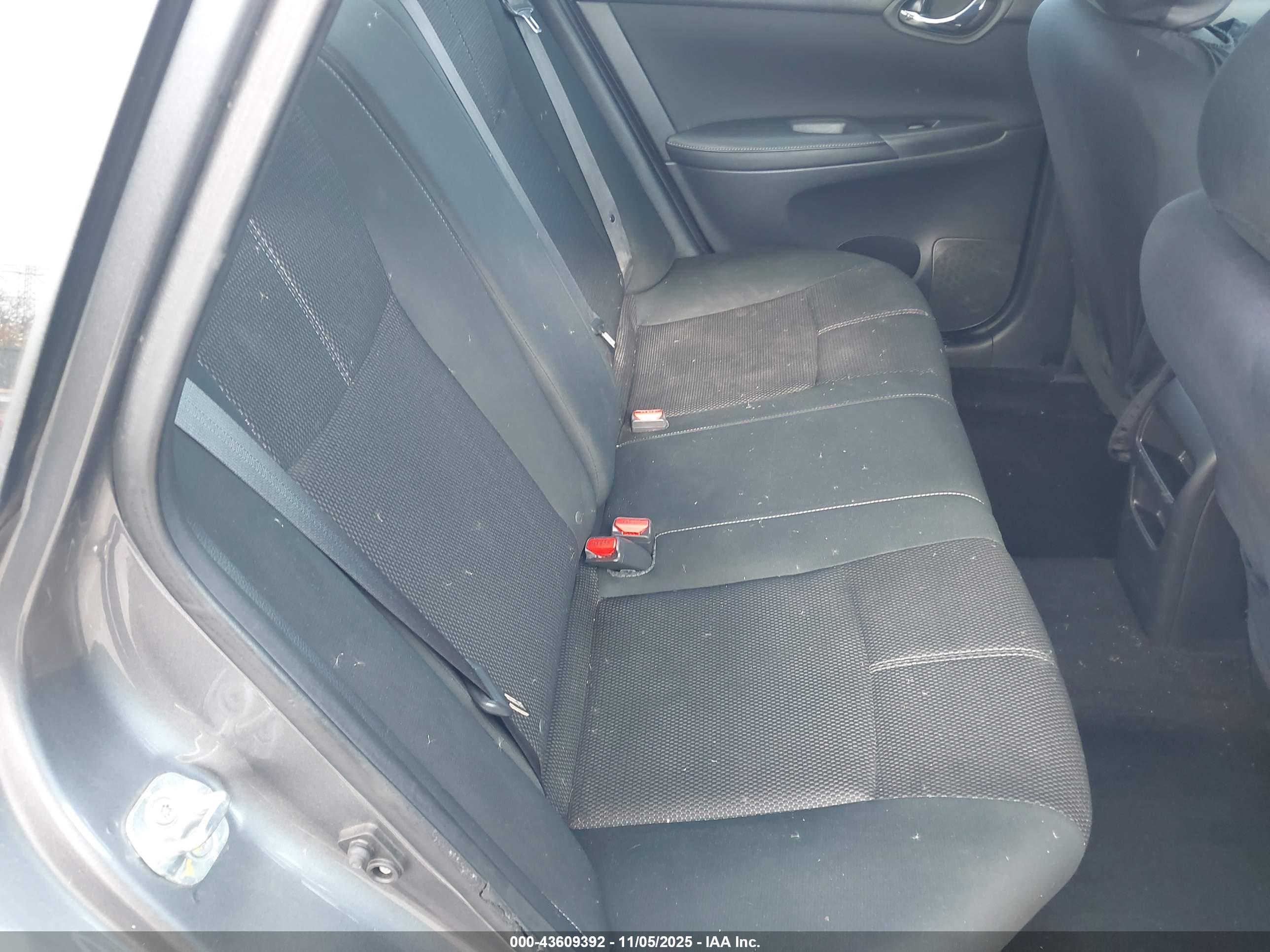 NISSAN SENTRA image 8