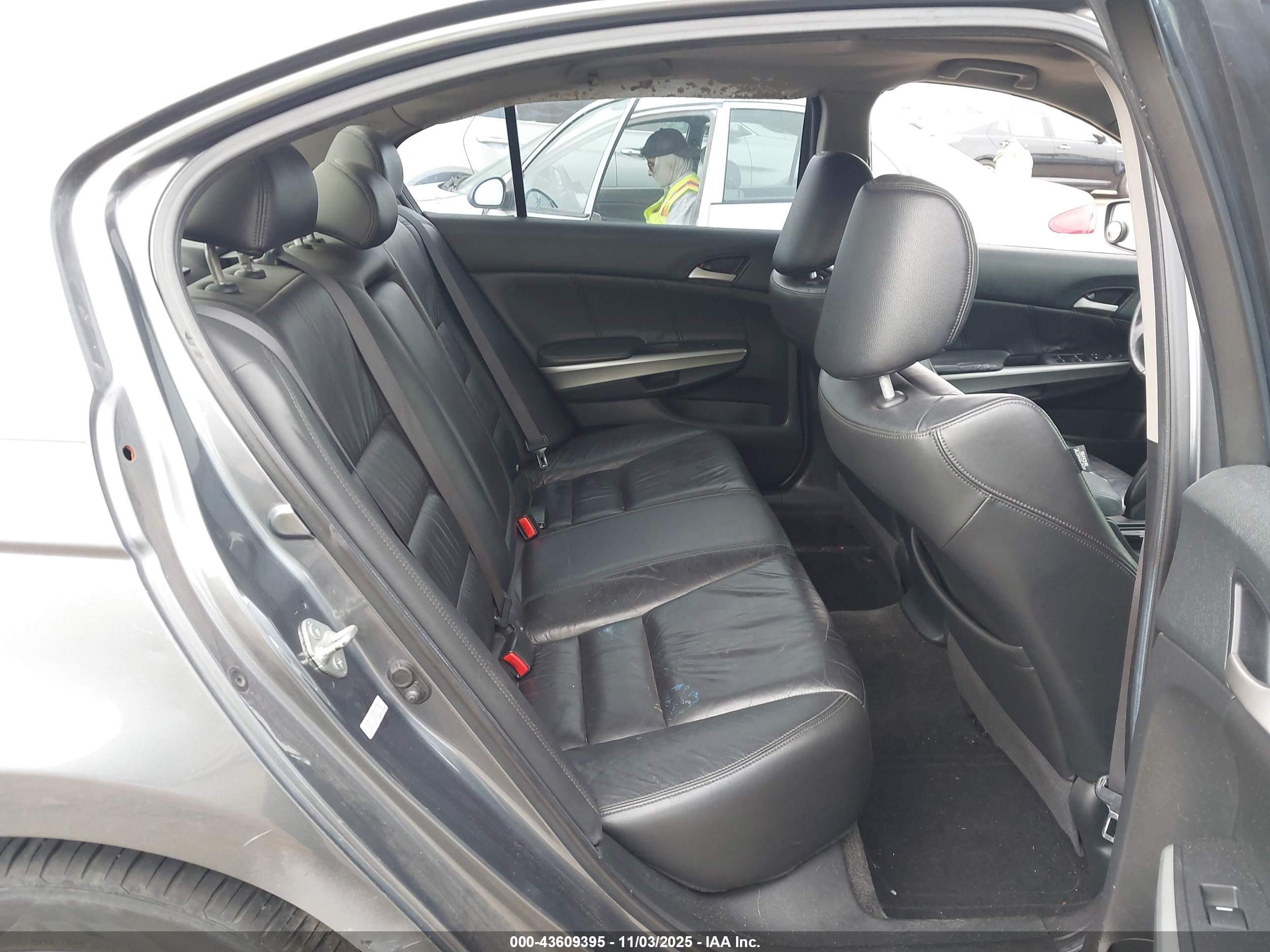 HONDA ACCORD image 8