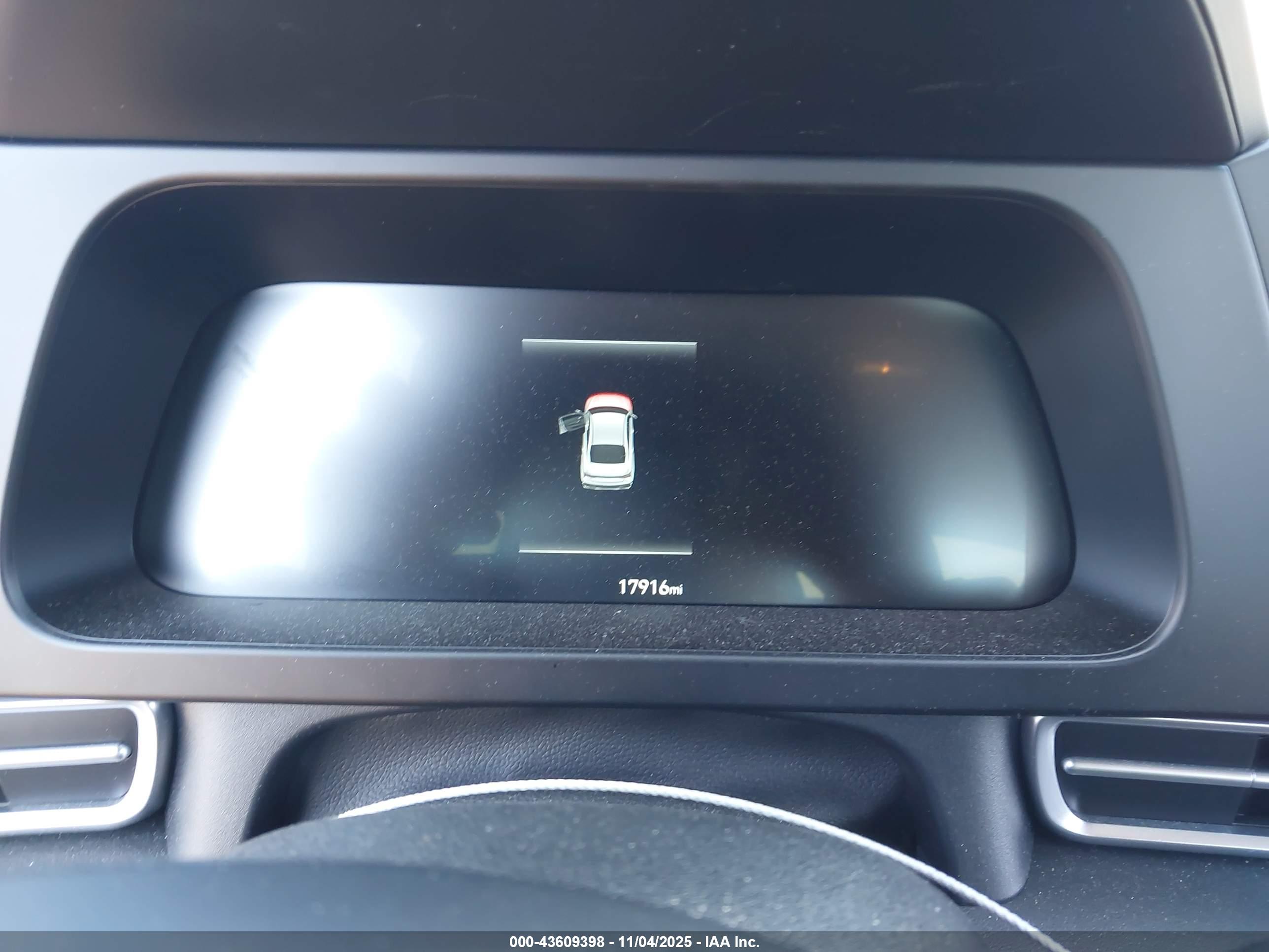 HYUNDAI ELANTRA image 7