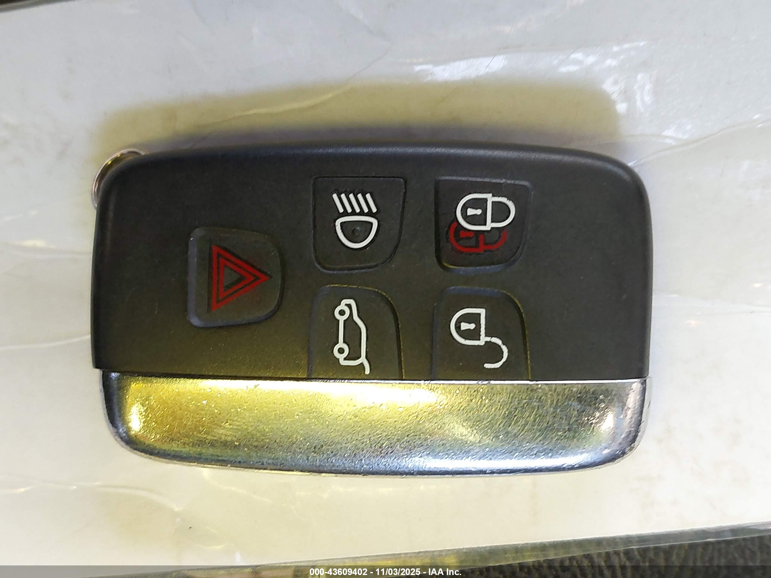 LAND ROVER image 11