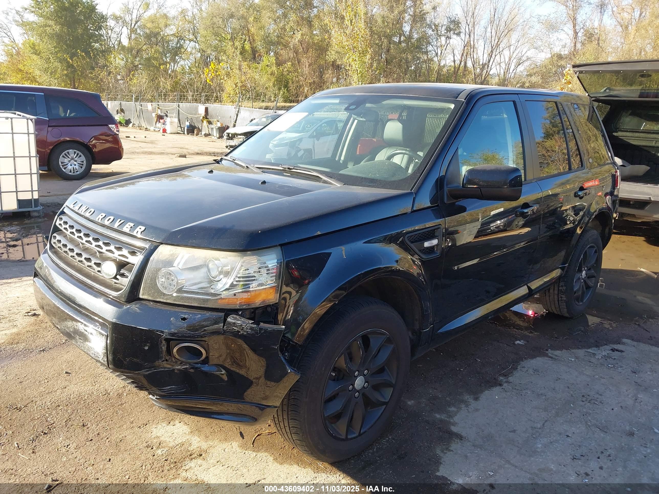 LAND ROVER image 2
