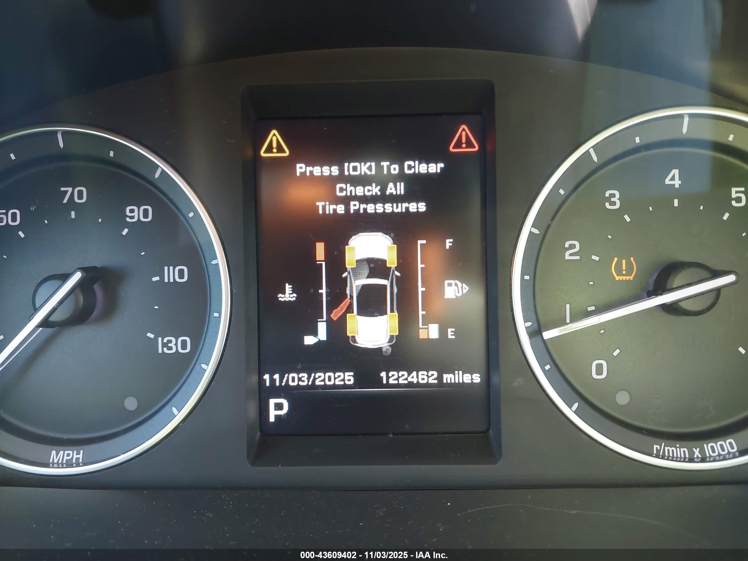LAND ROVER image 7